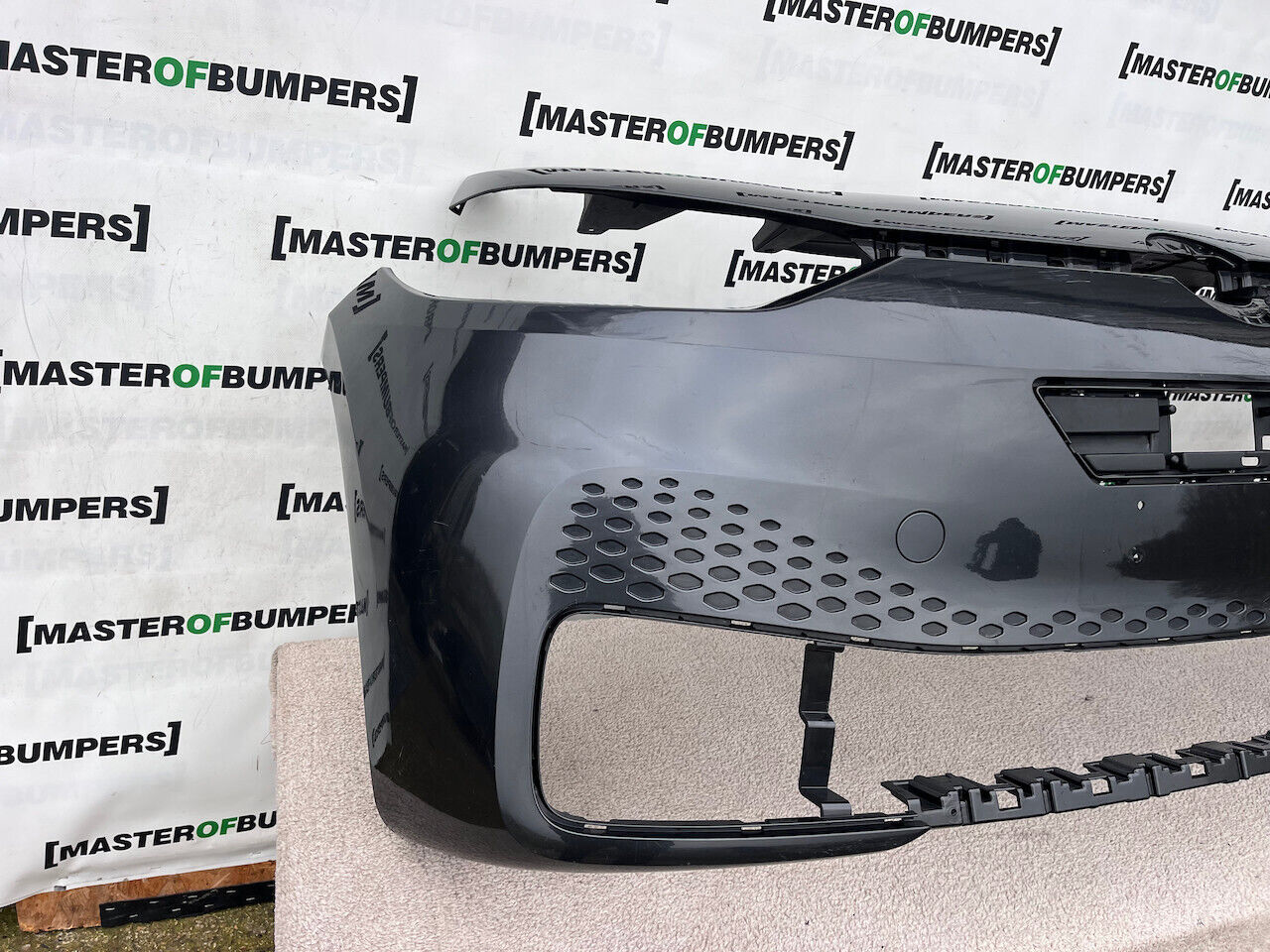 VW Id3 Id.3 2020-2024 Front Bumper White W/inner Bracket Genuine [v251]