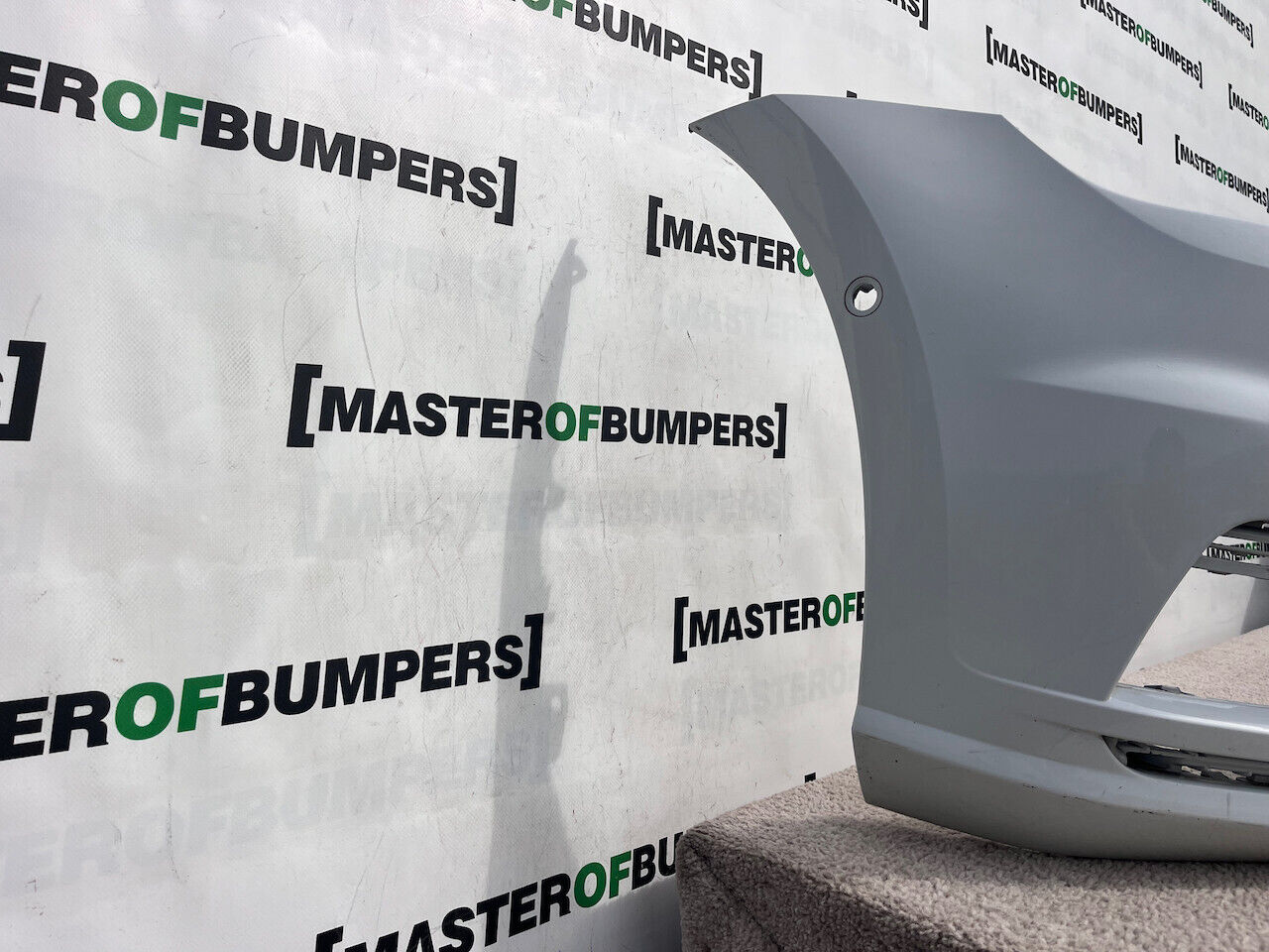 VW Golf Se Mk7.5 Hatchback 2017-2019 Front Bumper 6 Pdc +jets Genuine [v277]