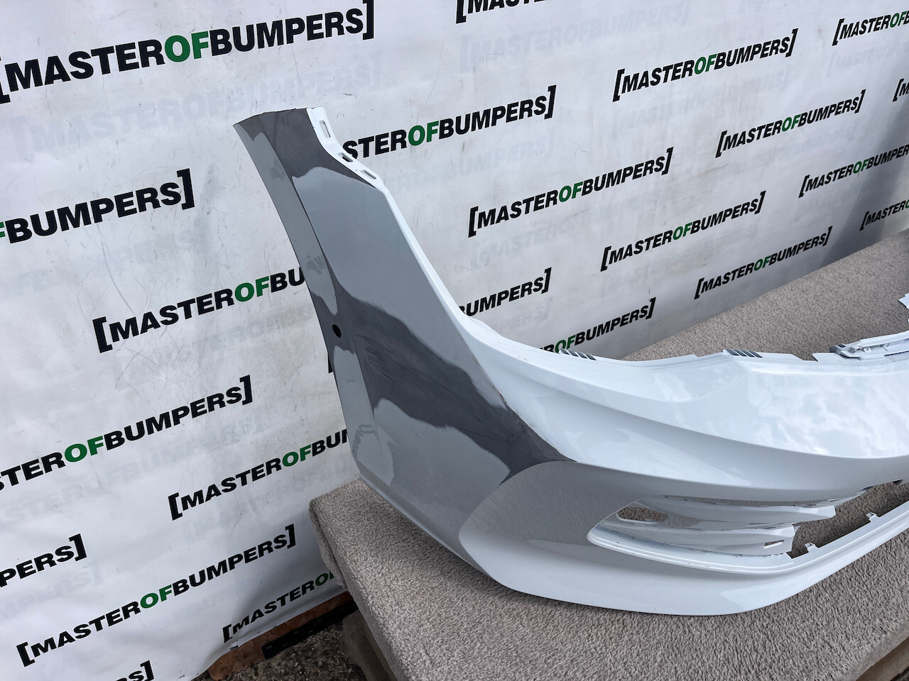 VW Golf Se Mk8 Lift Hatchback 2024-on Front Bumper 6 Pdc Genuine [v286]