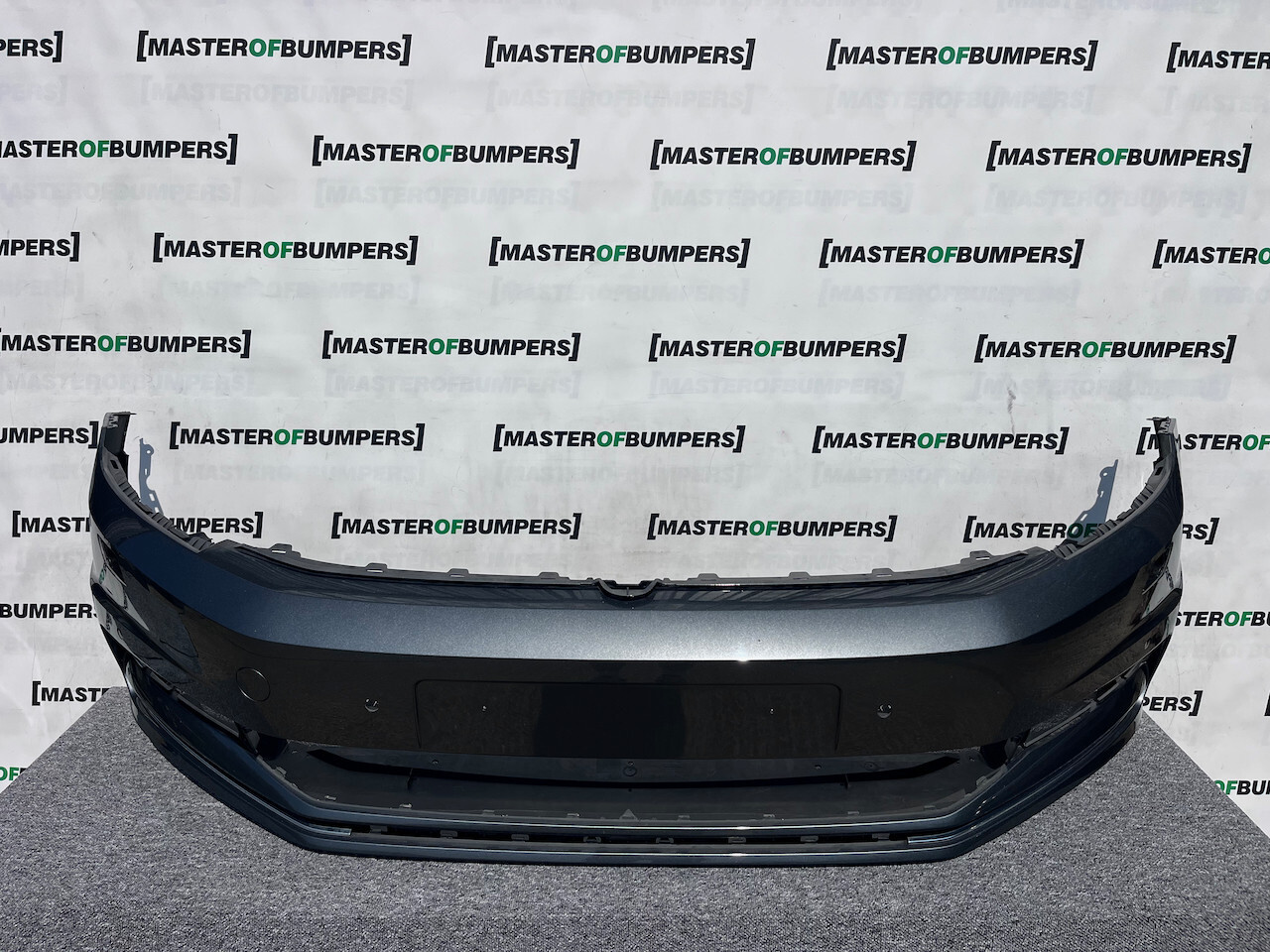 VW Touran Highline Sel Mk2 2015-2021 Front Bumper 4 Pdc + Jets Genuine [v305]
