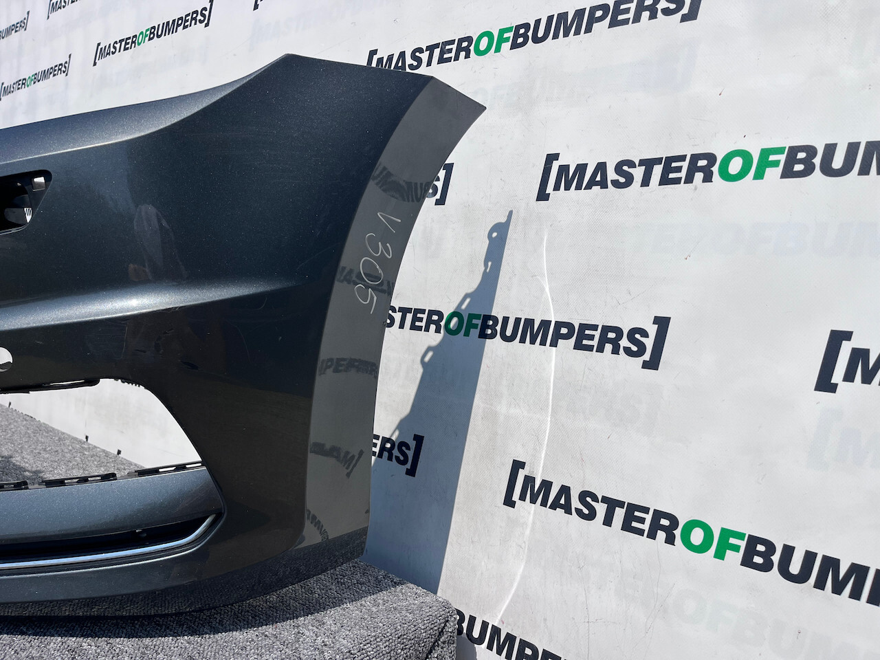 VW Touran Highline Sel Mk2 2015-2021 Front Bumper 4 Pdc + Jets Genuine [v305]