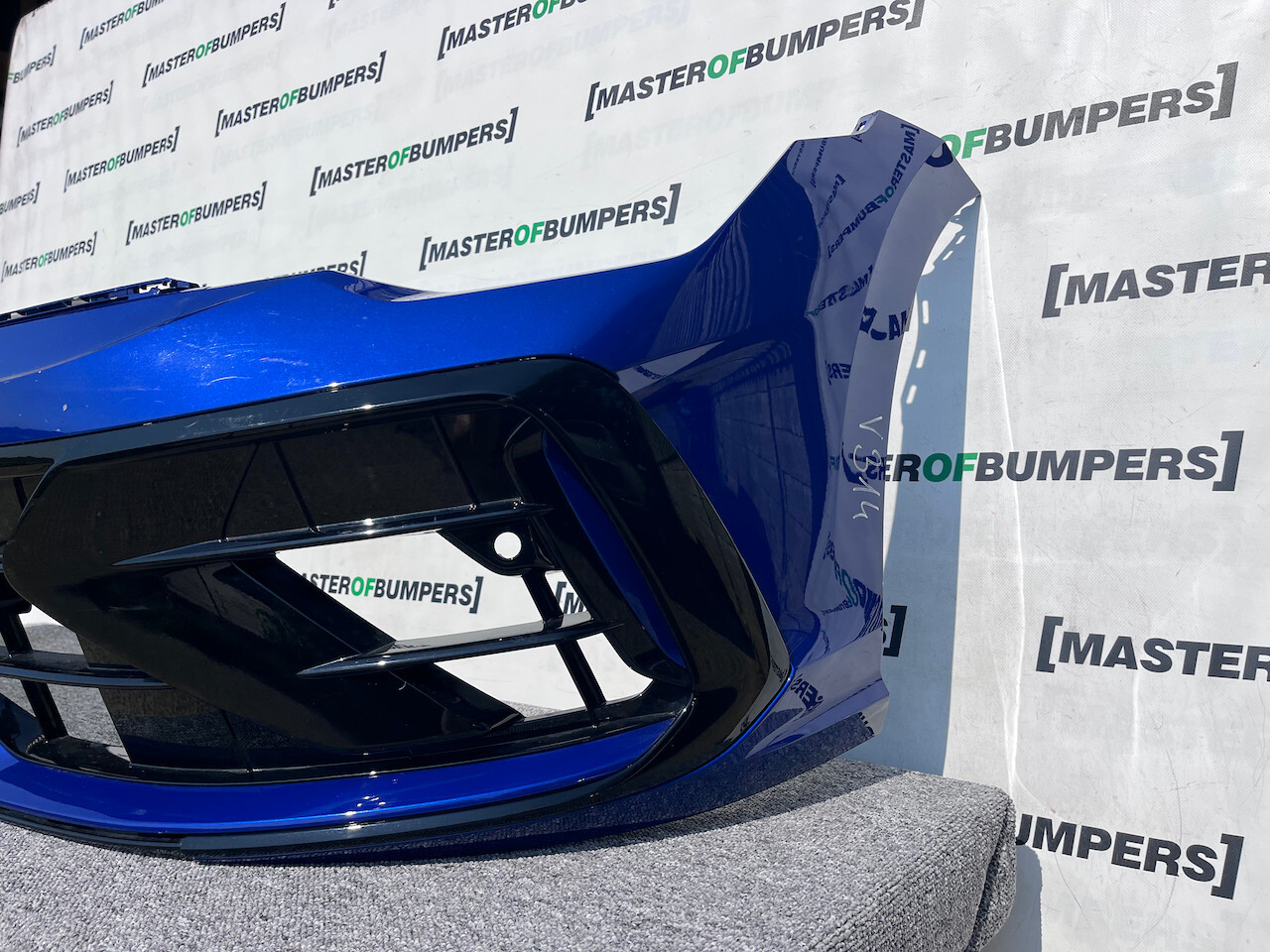 VW Golf R 'r' Mk8 Lift Hatchback 2024-on Front Bumper 4 Pdc Genuine [v314]