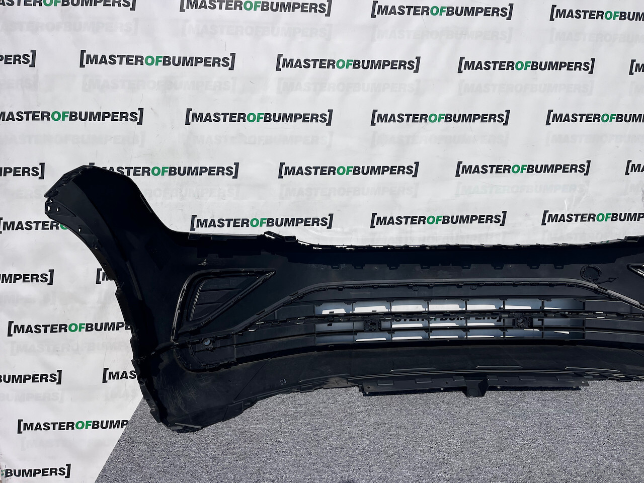 VW Tiguan Se Life Tfsi Mk2 Lift 2021-2023 Front Bumper 4 Pdc Genuine [v330]