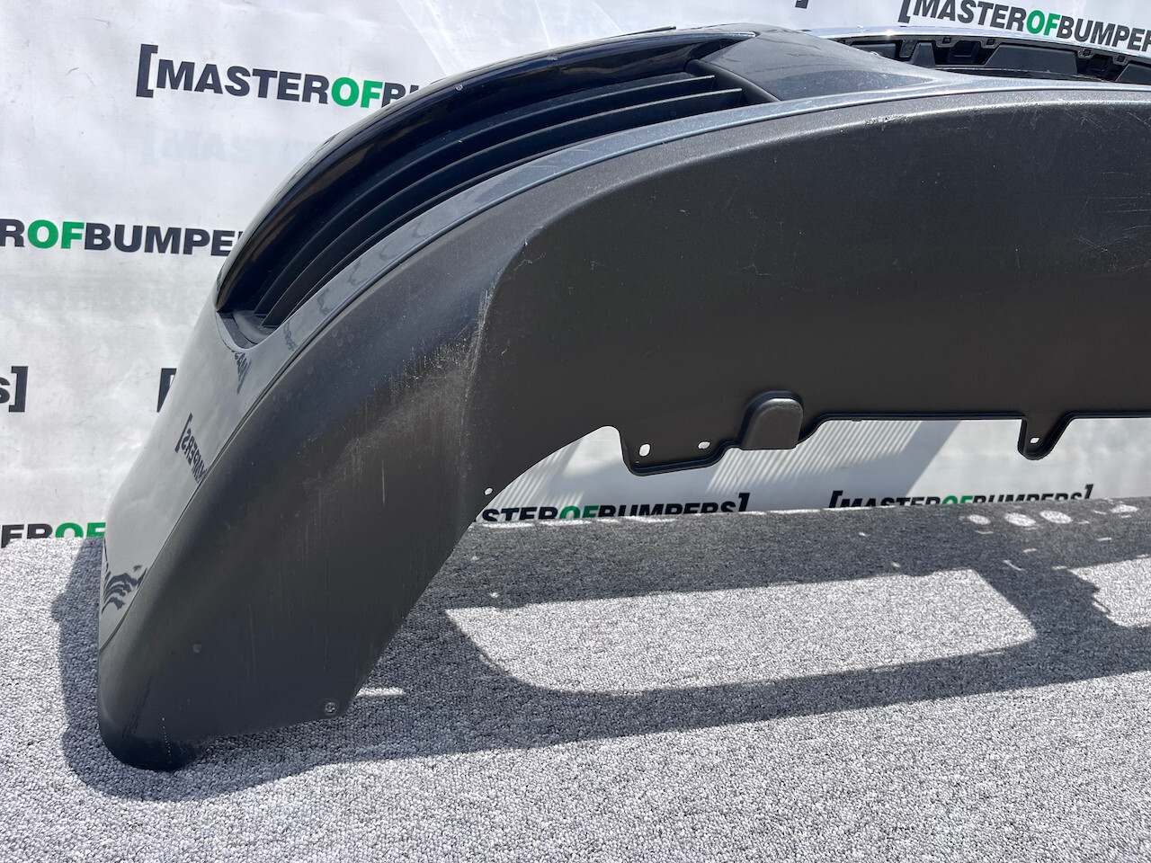 VW Golf Estate Mk5 Estate Only 2006-2009 Front Bumper + Grille Genuine [v163]