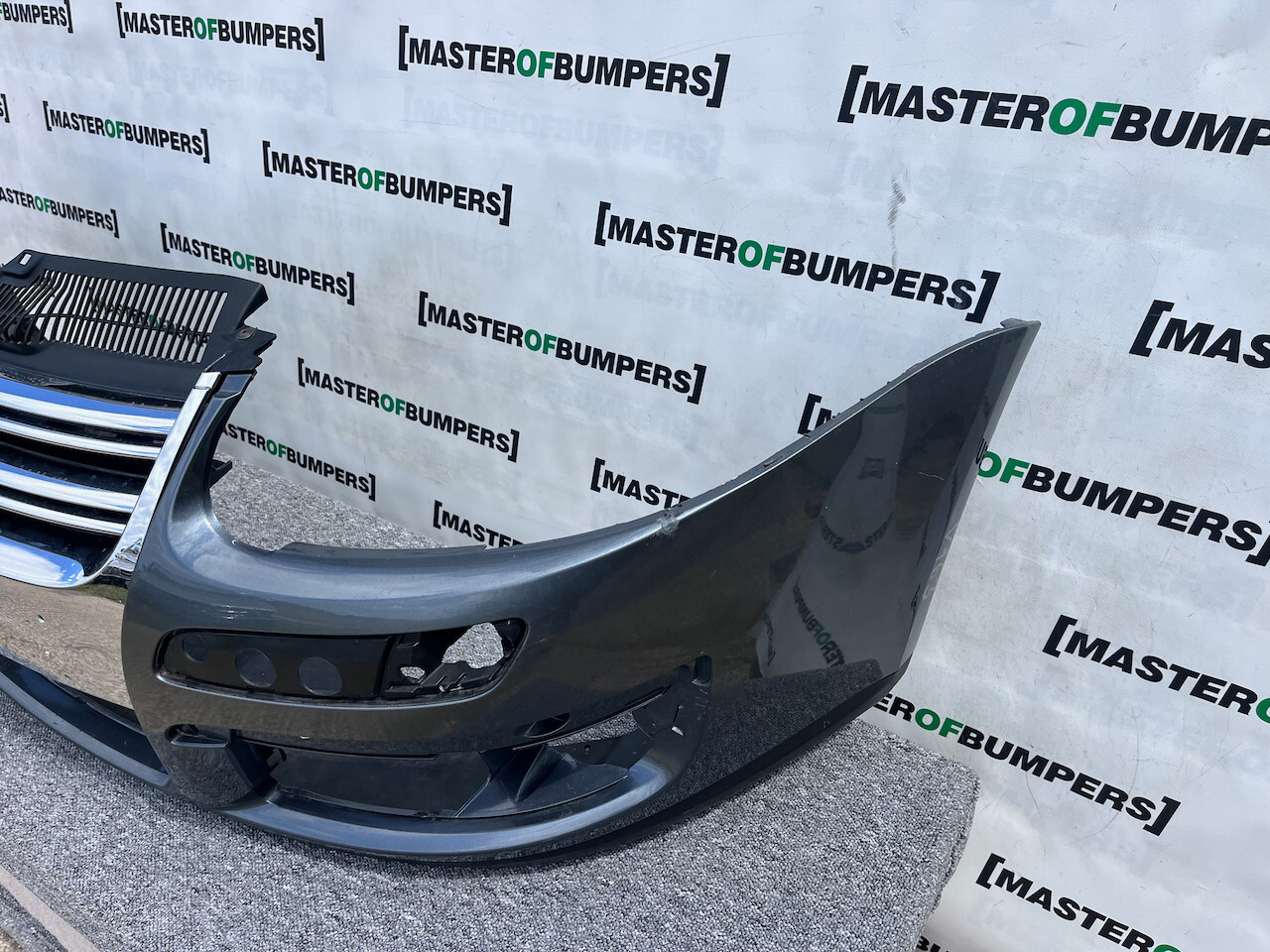 VW Golf Estate Mk5 Estate Only 2006-2009 Front Bumper + Grille Genuine [v163]