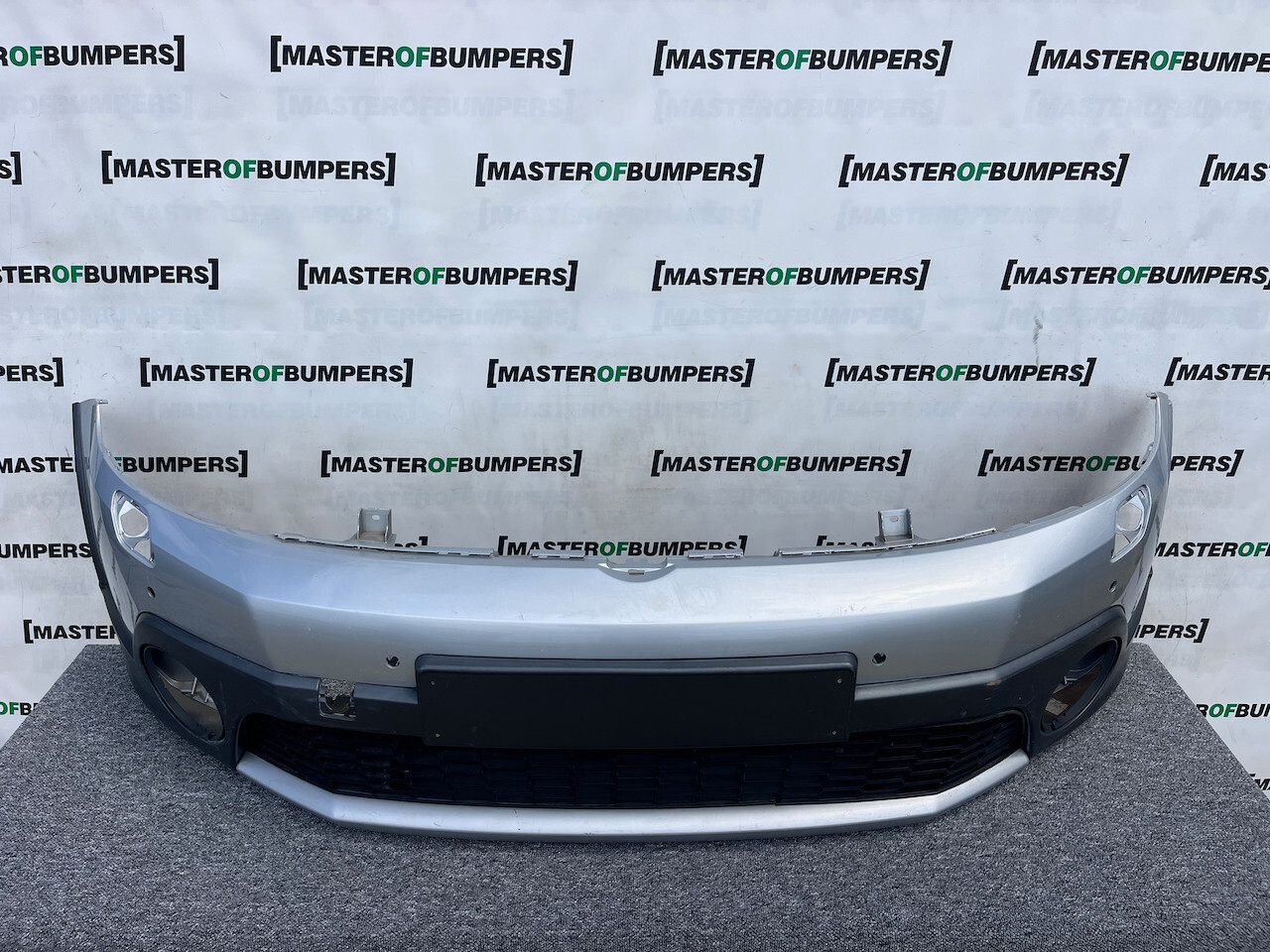 VW Crossgolf Golf Plus 1.6 Tdi 2010-2013 Front Bumper 4 Pdc +jets Genuine [v891]