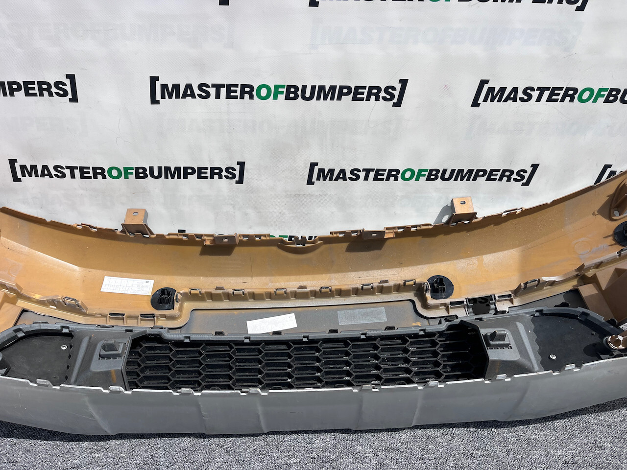 VW Crossgolf Golf Plus 1.6 Tdi 2010-2013 Front Bumper 4 Pdc +jets Genuine [v891]