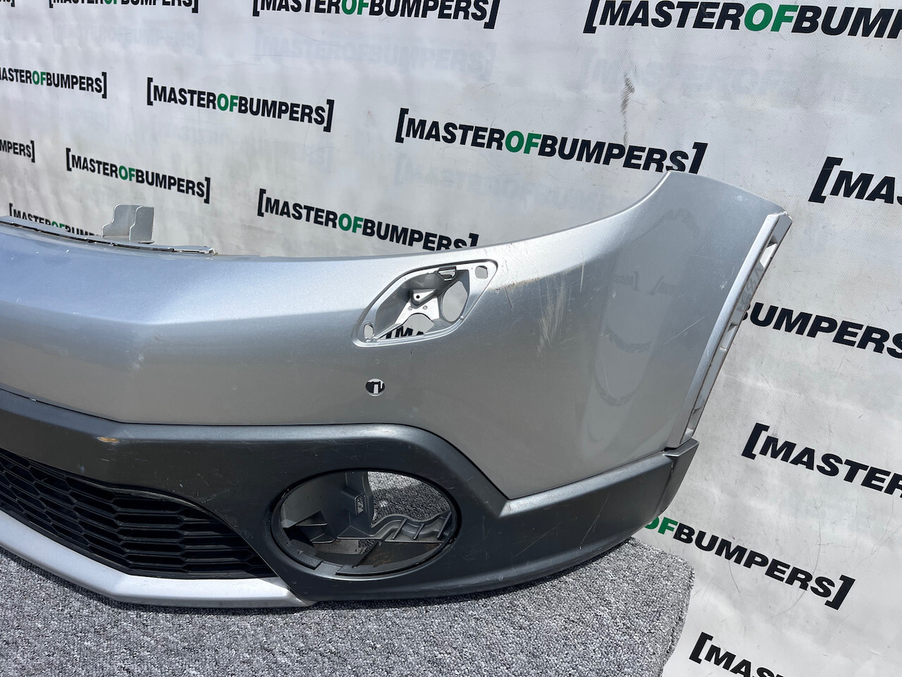 VW Crossgolf Golf Plus 1.6 Tdi 2010-2013 Front Bumper 4 Pdc +jets Genuine [v891]