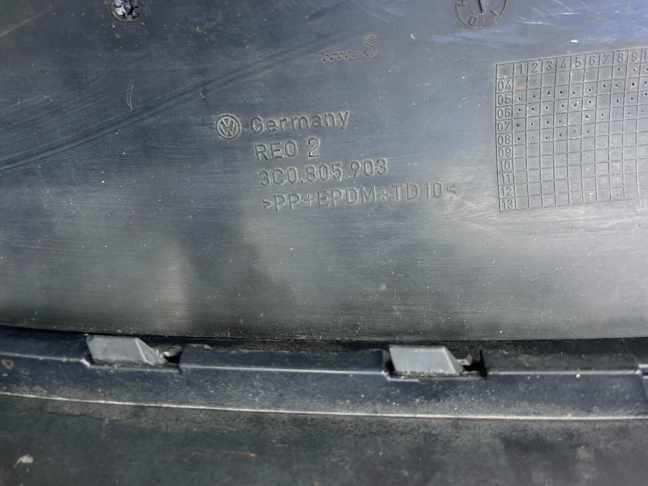 VW Passat Se B6 Saloon Estate 2006-2010 Front Bumper 4 Pdc Genuine [v722]