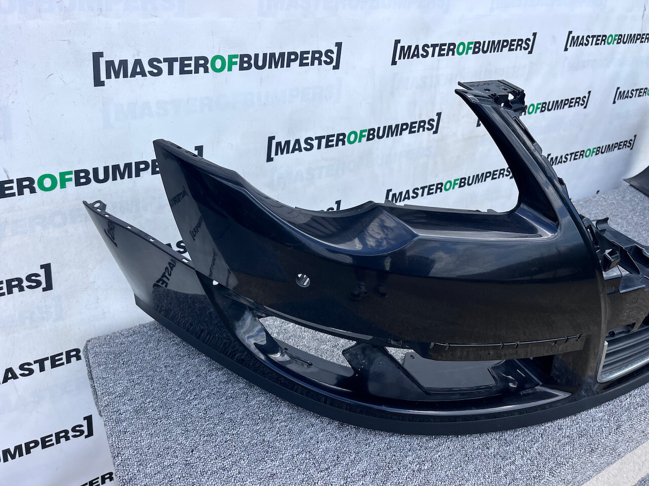VW Passat Se B6 Saloon Estate 2006-2010 Front Bumper 4 Pdc Genuine [v722]