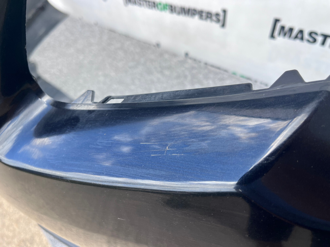 VW Passat Se B6 Saloon Estate 2006-2010 Front Bumper 4 Pdc Genuine [v722]