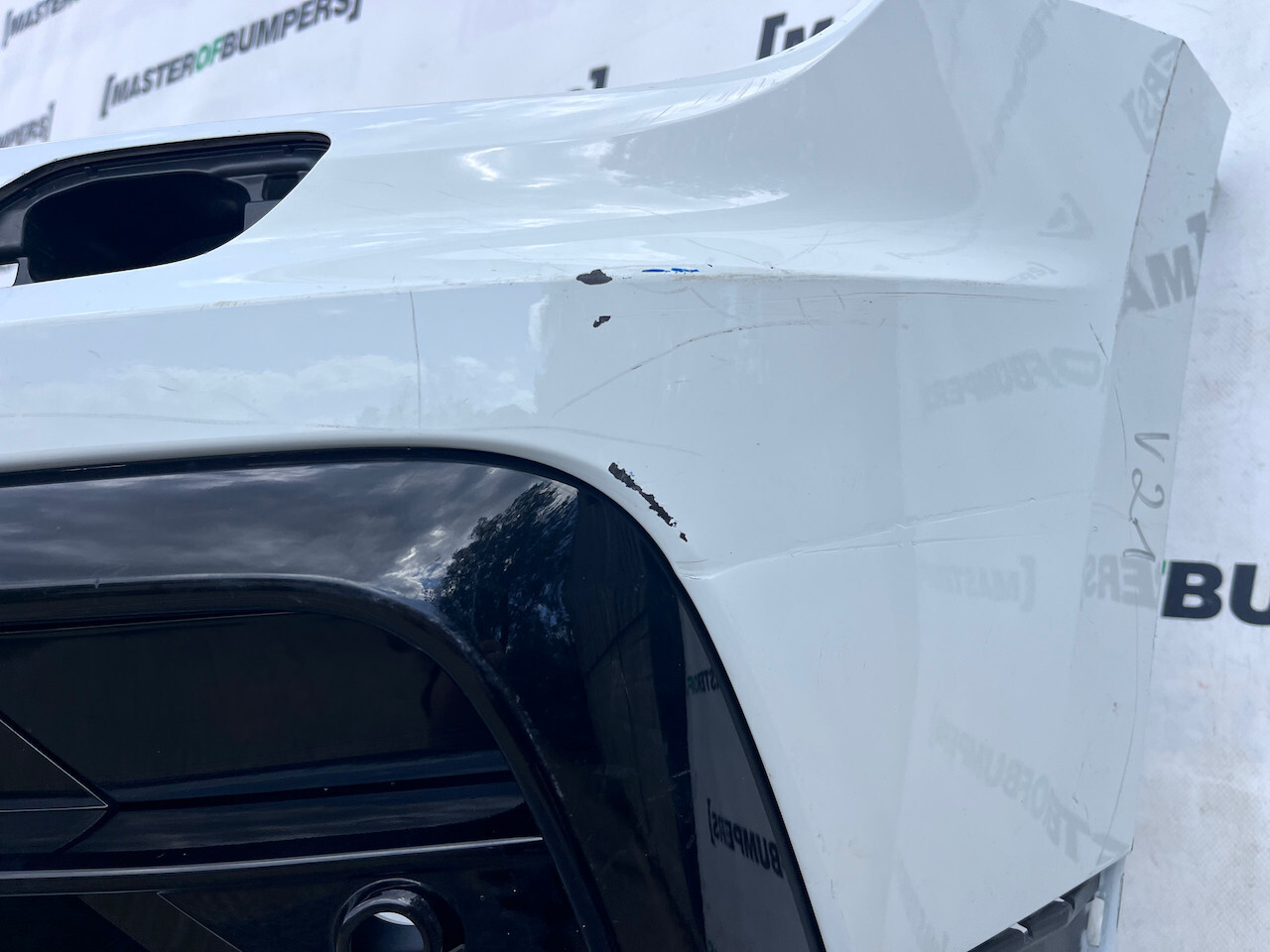 VW Tiguan R Line Mk2 Suv 2016-2019 Front Bumper 4 Pdc + Jets Genuine [v21]