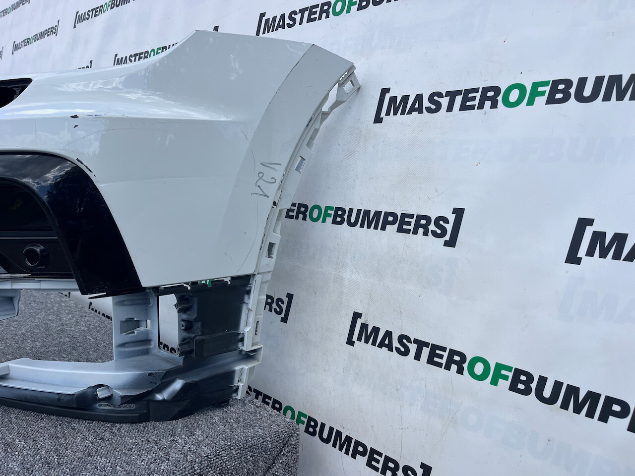 VW Tiguan R Line Mk2 Suv 2016-2019 Front Bumper 4 Pdc + Jets Genuine [v21]