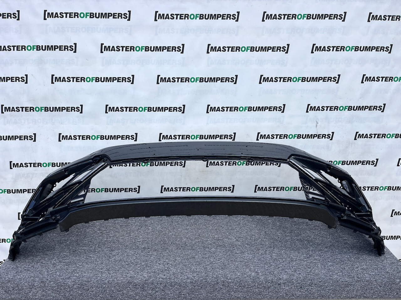 VW Tiguan R Line Mk2 Suv 2016-2019 Front Bumper 6 Pdc No Jets Genuine [v230]