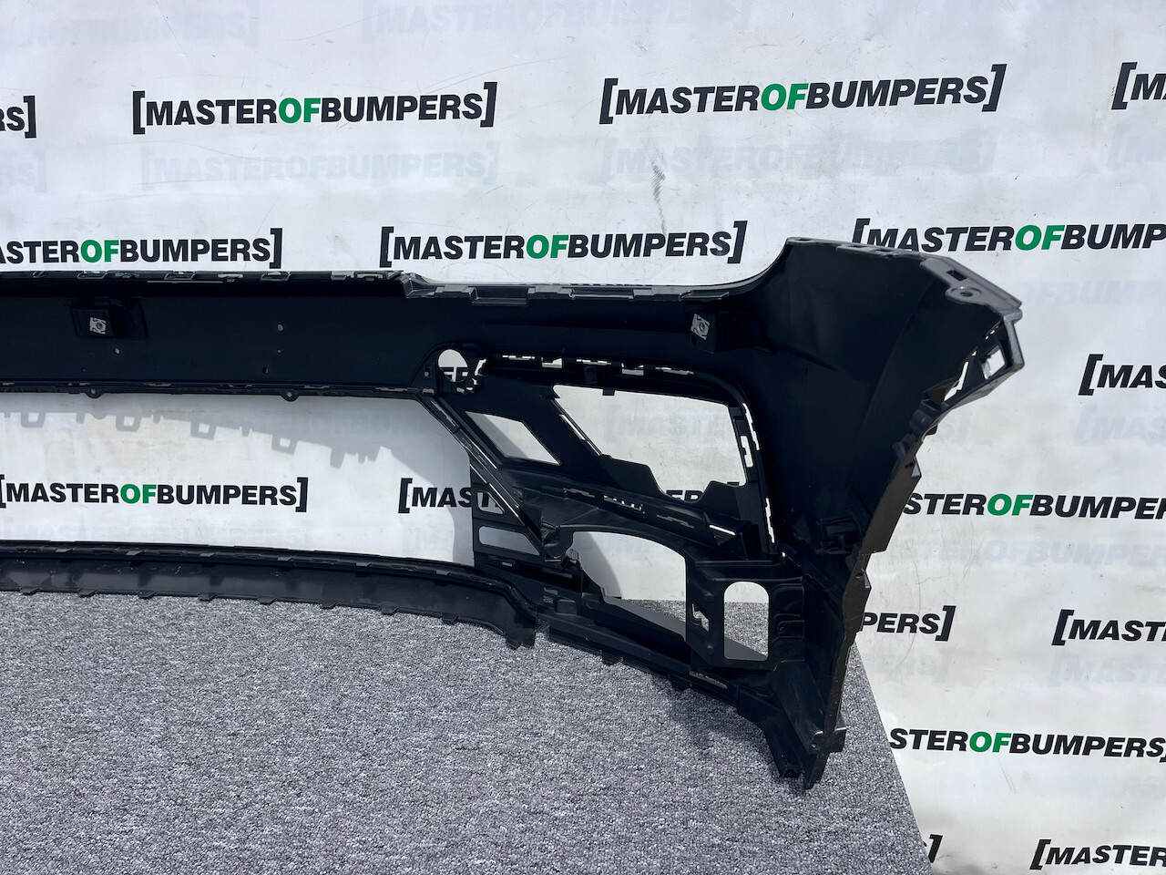 VW Tiguan R Line Mk2 Suv 2016-2019 Front Bumper 6 Pdc No Jets Genuine [v230]