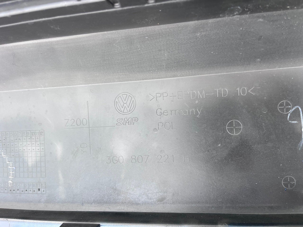 VW Passat Alltrack Estate B8 Lift 2019-2023 Front Bumper 4 Pdc Genuine [v358]