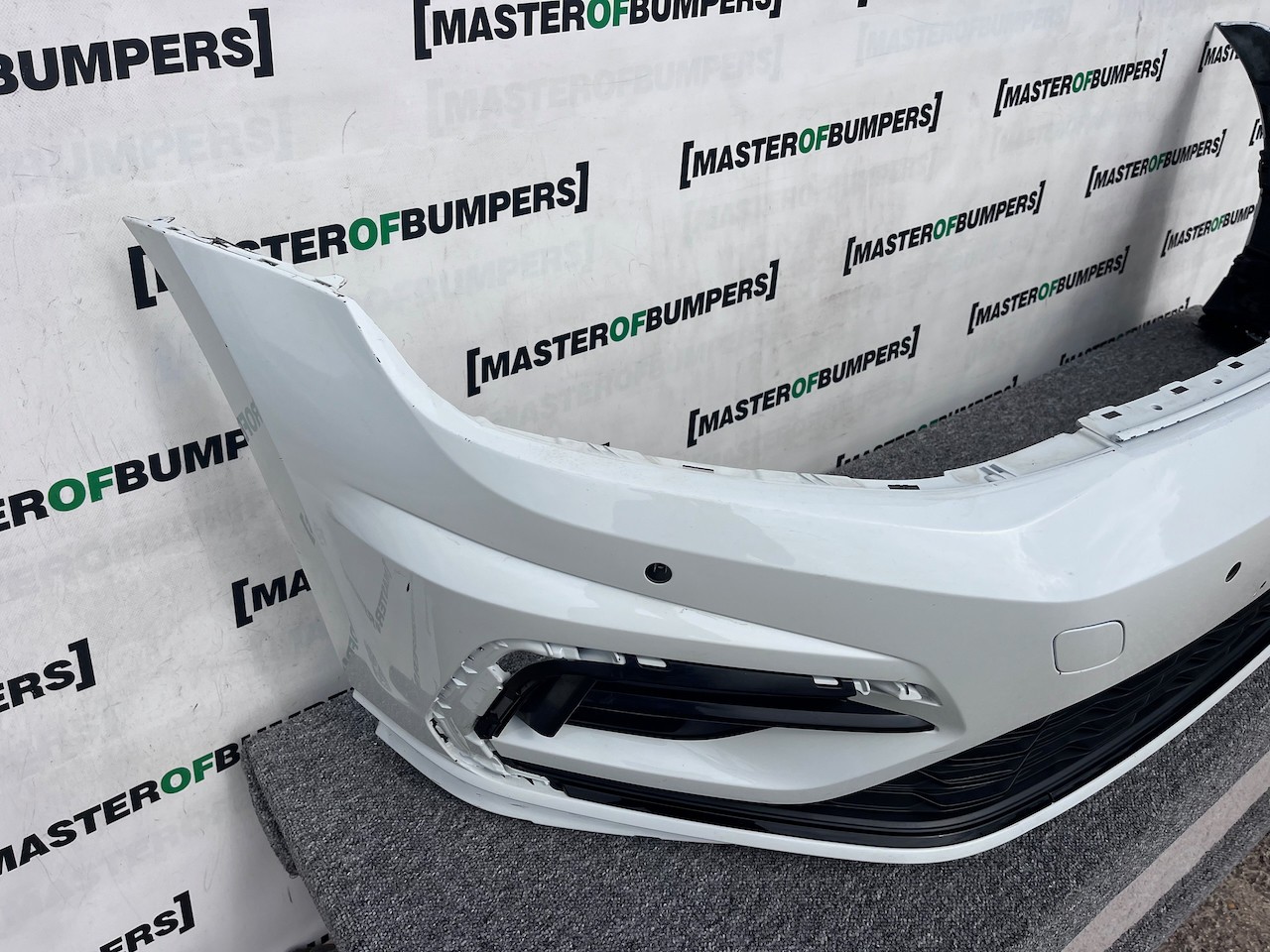 VW Golf R Line Mk7.5 Hatchba 2017-2019 Front Bumper 4 Pdc No Jets Genuine [v361]