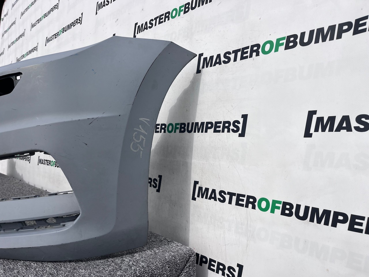 VW Touran Mk2 Mpv 2015-2022 Front Bumper In Primer No Pdc +jets Genuine [v155]