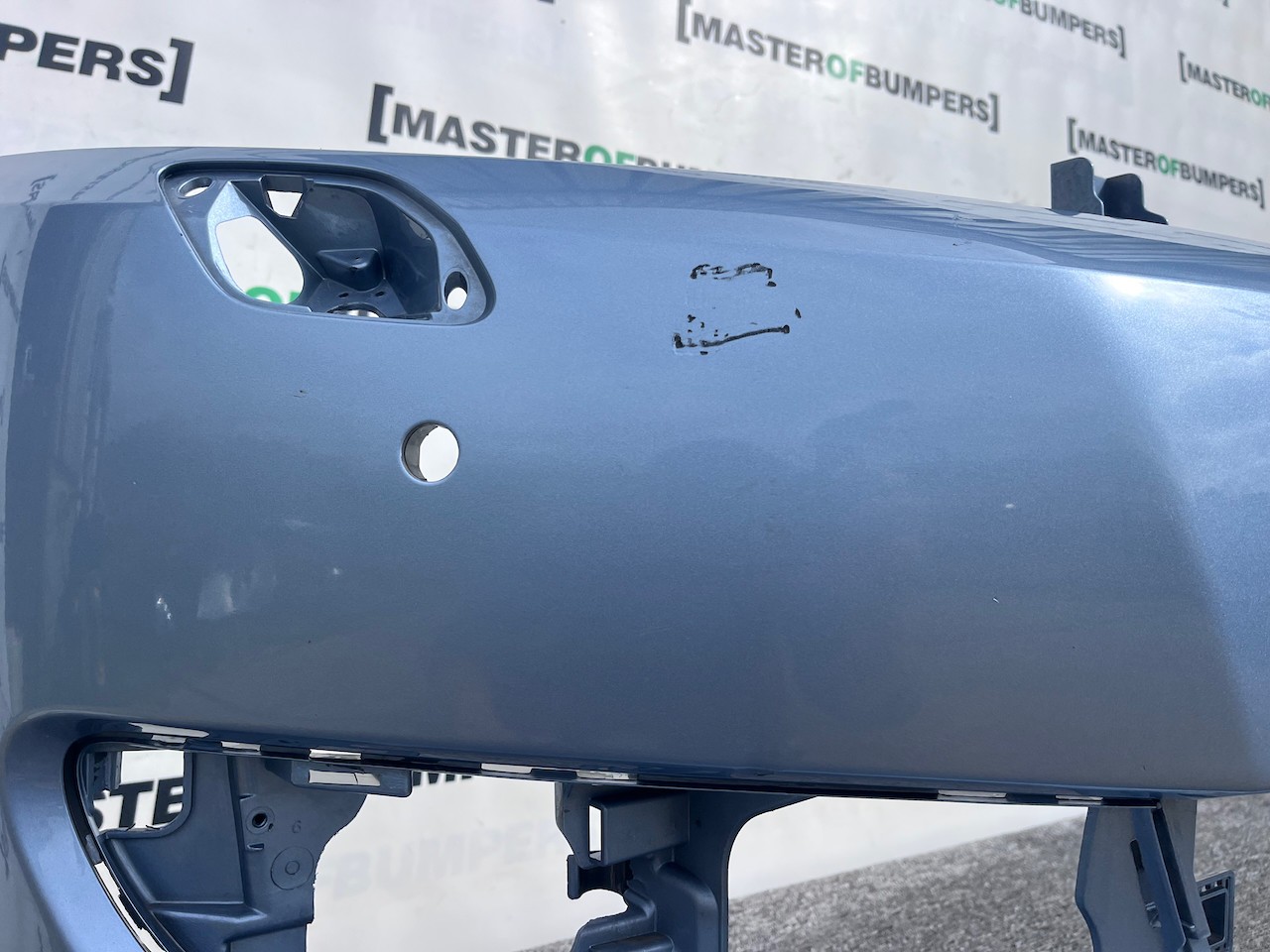 VW Golf Plus Se Mpv 2009-2013 Front Bumper 6 Pdc + Jet Genuine [v381]