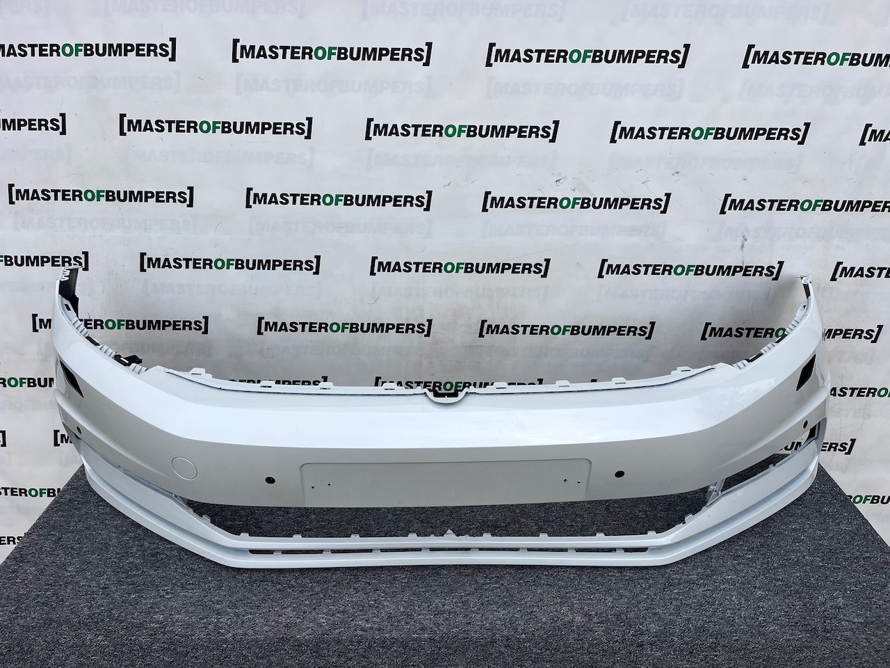 VW Touran Highline Sel Mk2 2015-2021 Front Bumper 4 Pdc + Jets Genuine [v379]
