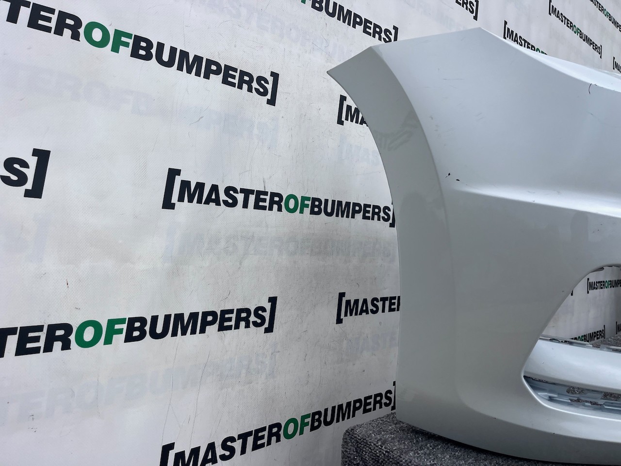 VW Touran Highline Sel Mk2 2015-2021 Front Bumper 4 Pdc + Jets Genuine [v379]