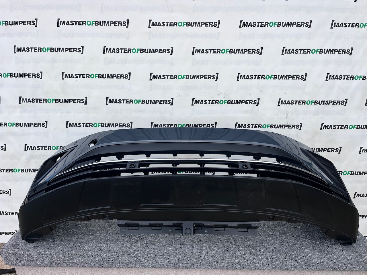 VW Tiguan Elegance Life Mk2 Lift 2021-2023 Front Bumper 4 Pdc Genuine [v369]