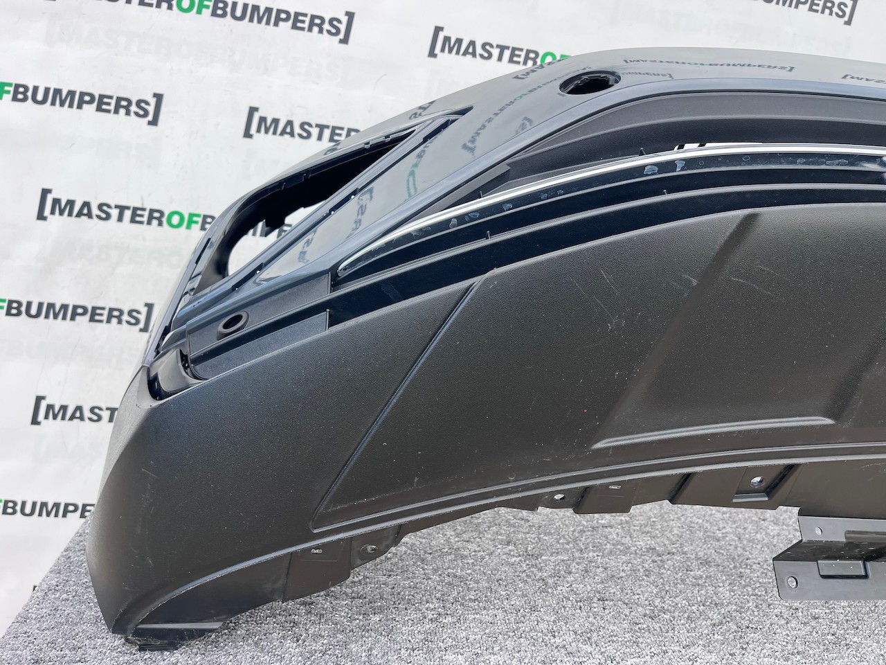 VW Tiguan Elegance Life Mk2 Lift 2021-2023 Front Bumper 4 Pdc Genuine [v369]