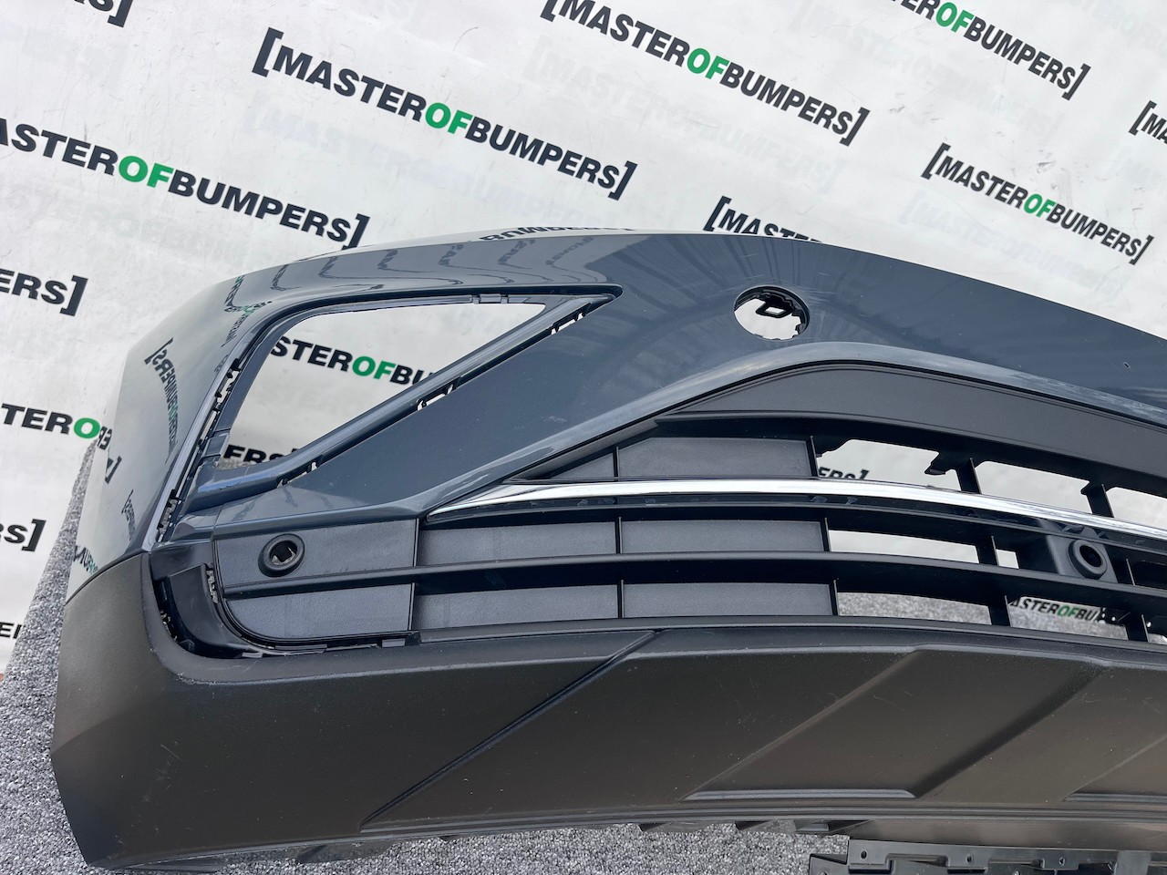 VW Tiguan Elegance Life Mk2 Lift 2021-2023 Front Bumper 4 Pdc Genuine [v369]