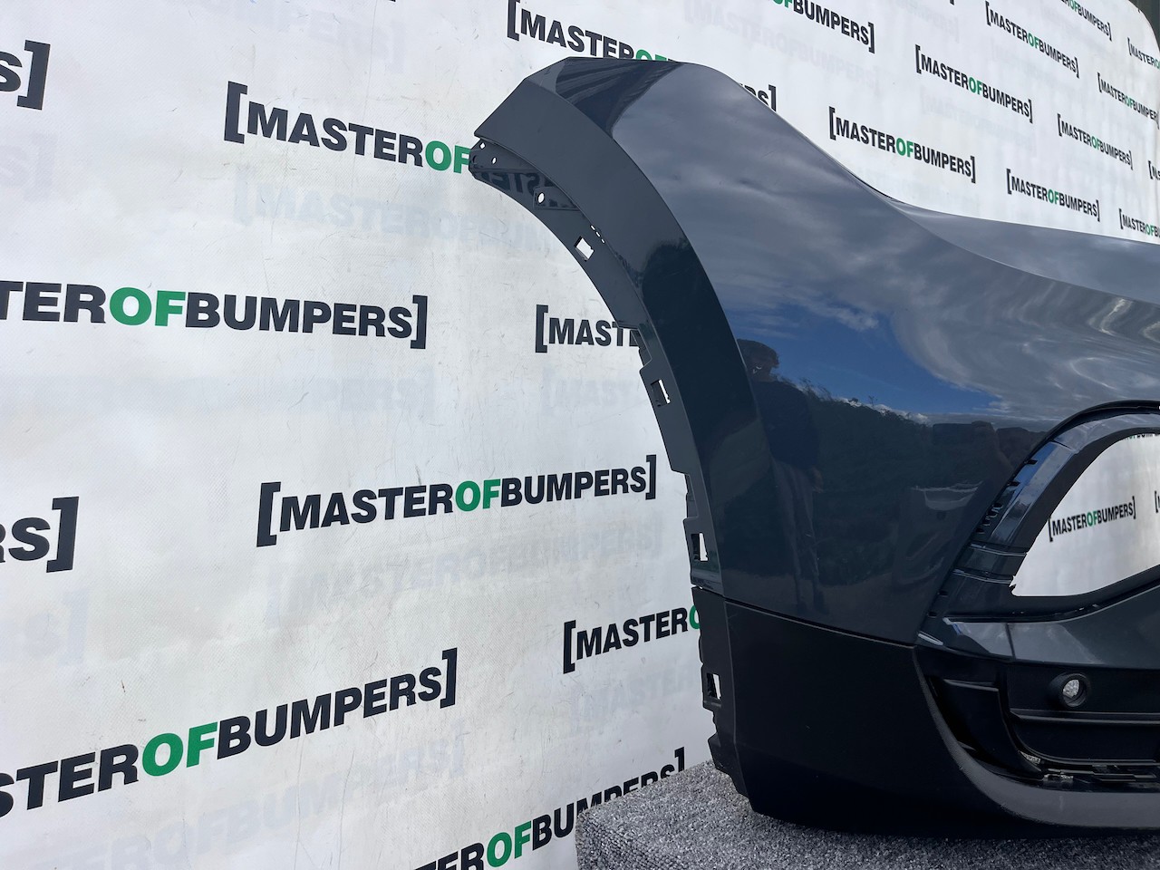 VW Tiguan Elegance Life Mk2 Lift 2021-2023 Front Bumper 4 Pdc Genuine [v369]