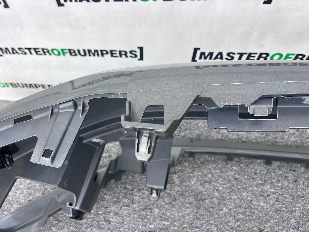 VW Polo Se Bluemotion 6c 2014-2017 Front Bumper 4 Pdc No Jets Genuine [v383]