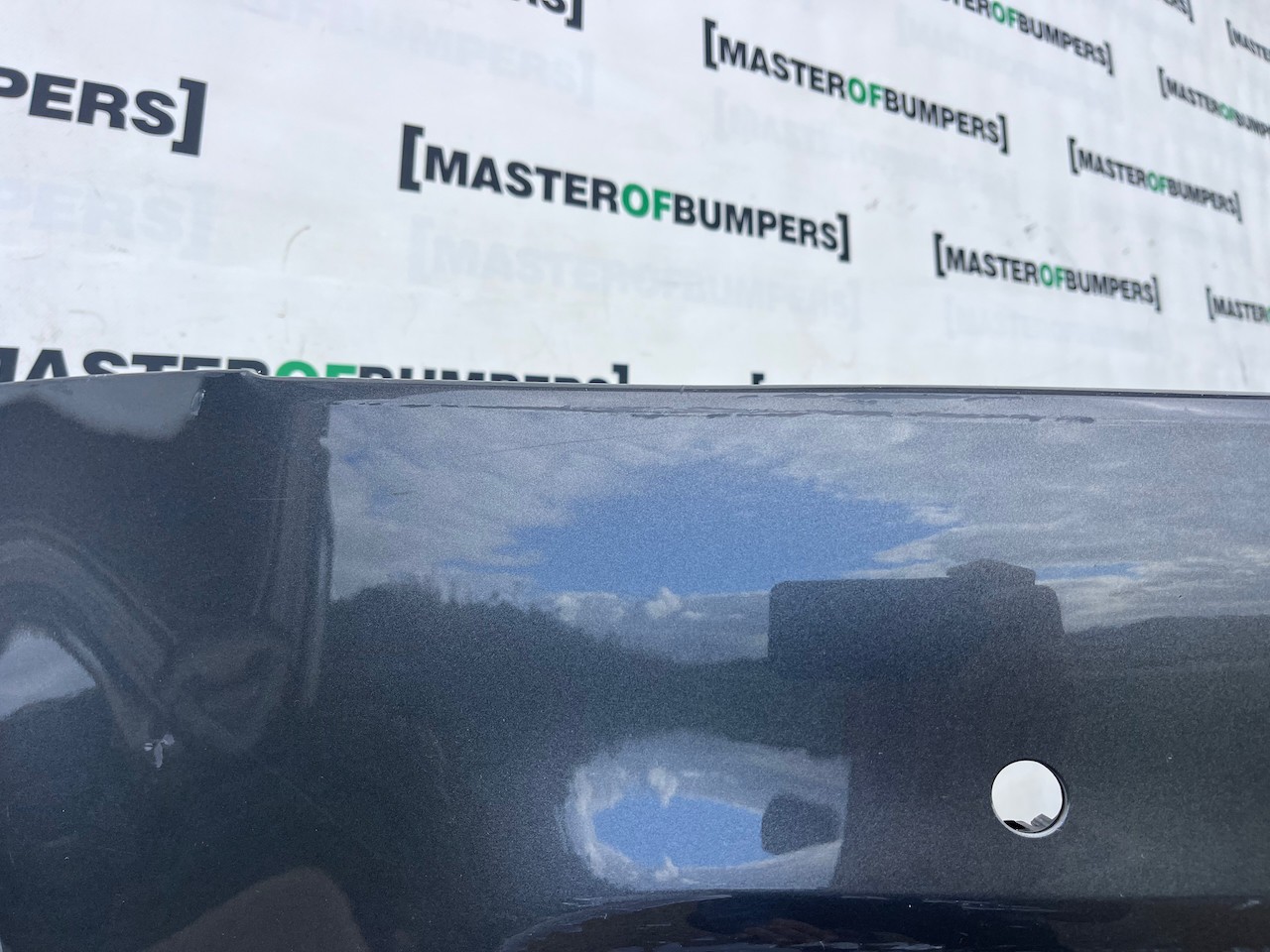 VW Polo Se Bluemotion 6c 2014-2017 Front Bumper 4 Pdc No Jets Genuine [v383]