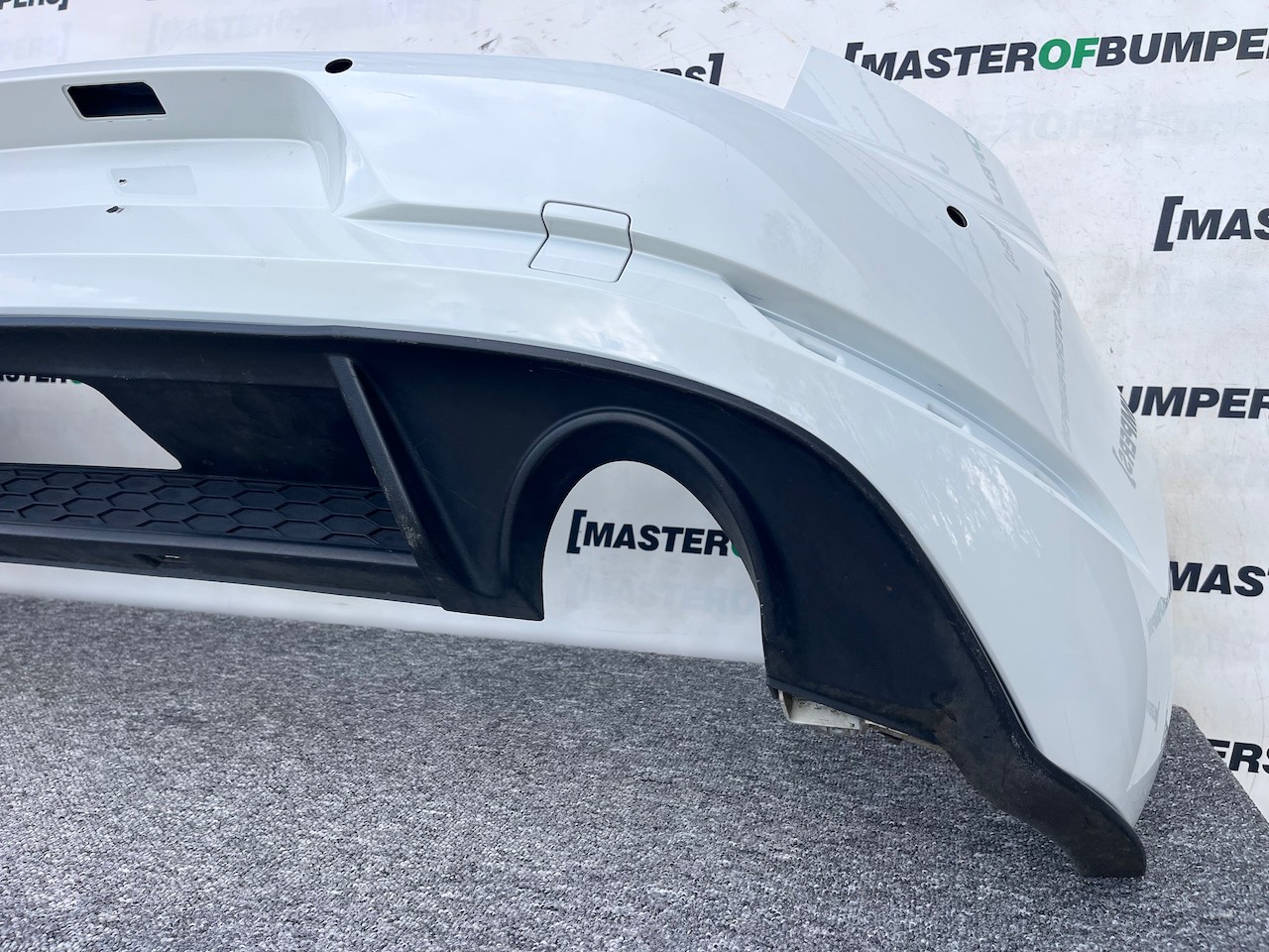 VW Golf Gti Gtd Mk7.5 Lift Hatchback 2017-2019 Rear Bumper 4 Pdc Genuine [v393]