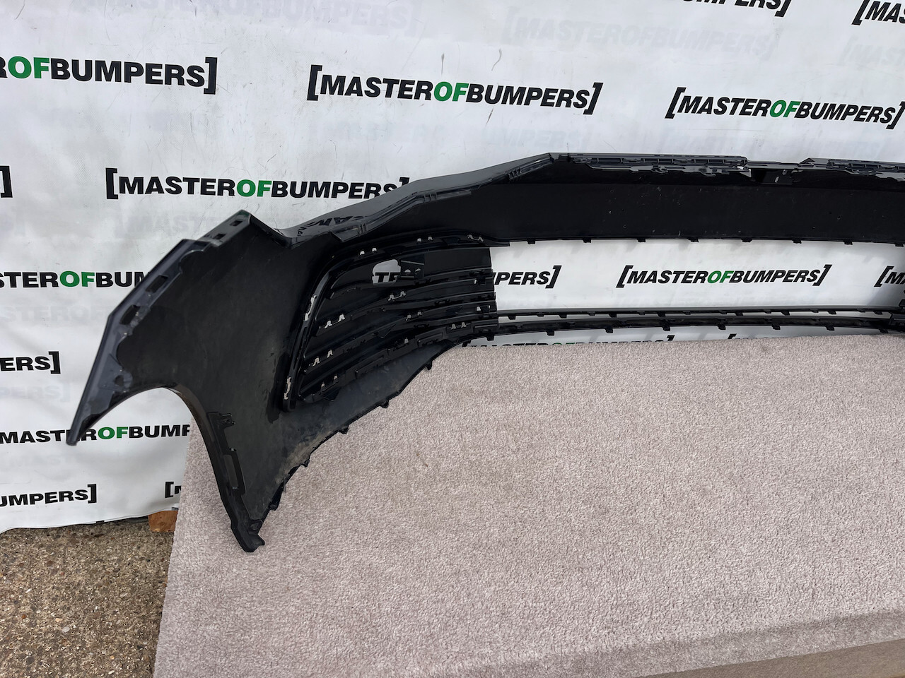 VW Golf Life Se Mk8 Hatchback 2020-2024 Front Bumper Black Genuine [v64]