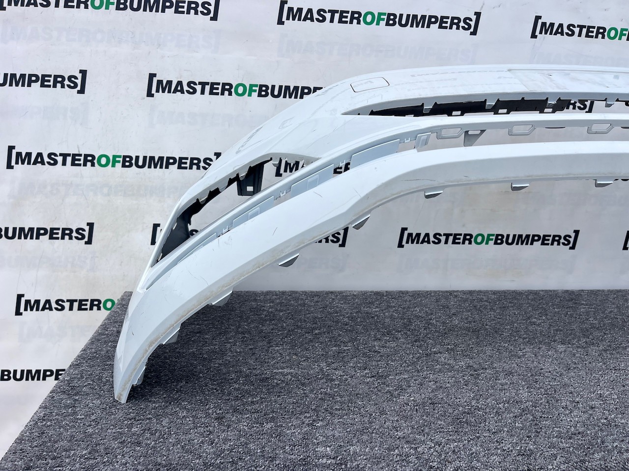 VW Polo Bluemotion Hatchback 2017-2021 Front Bumper No Pdc Genuine [v418]