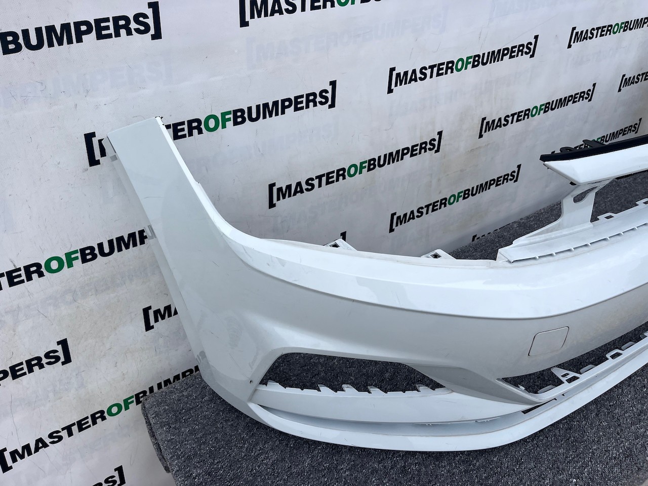 VW Polo Bluemotion Hatchback 2017-2021 Front Bumper No Pdc Genuine [v418]
