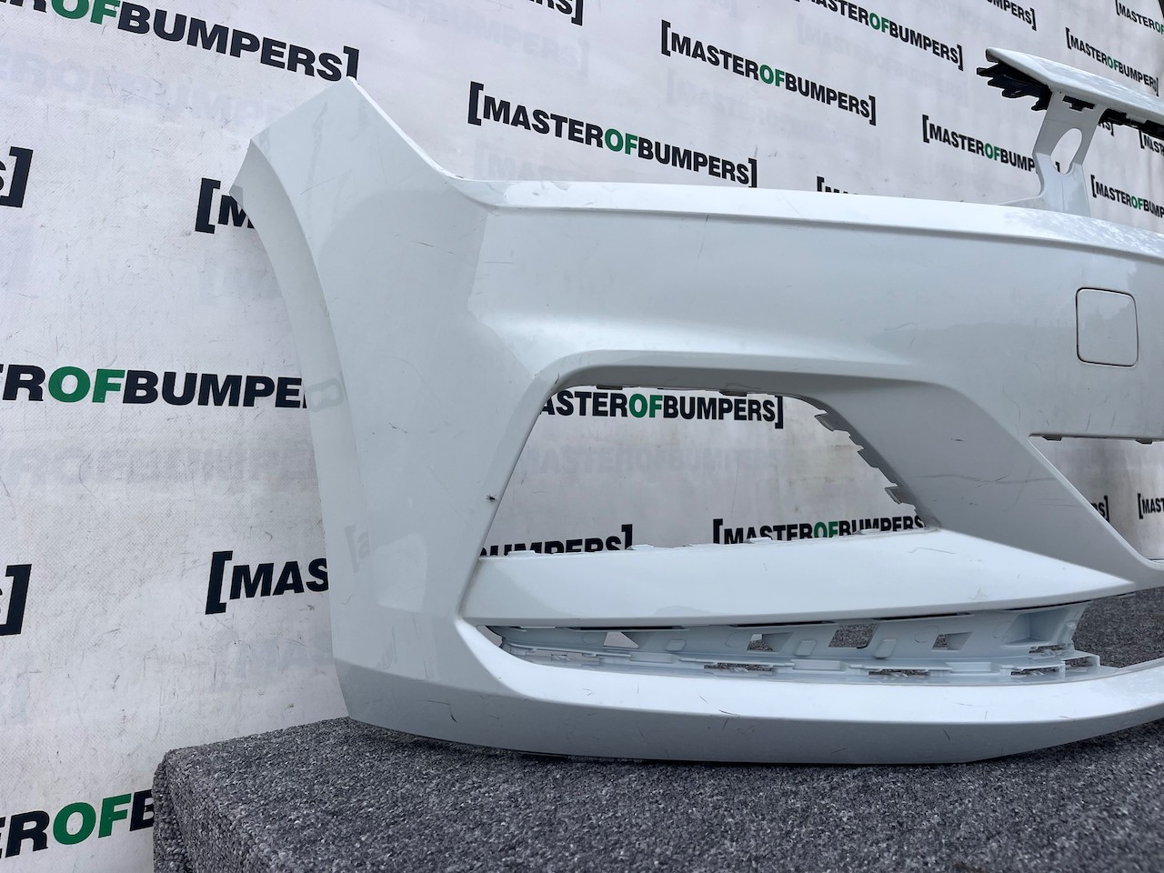 VW Polo Bluemotion Hatchback 2017-2021 Front Bumper No Pdc Genuine [v418]