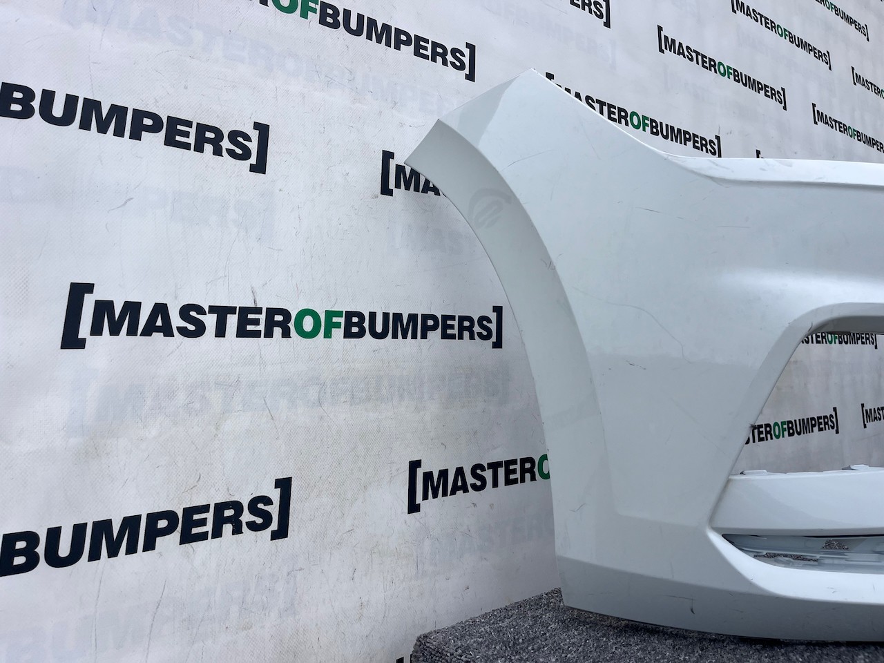 VW Polo Bluemotion Hatchback 2017-2021 Front Bumper No Pdc Genuine [v418]