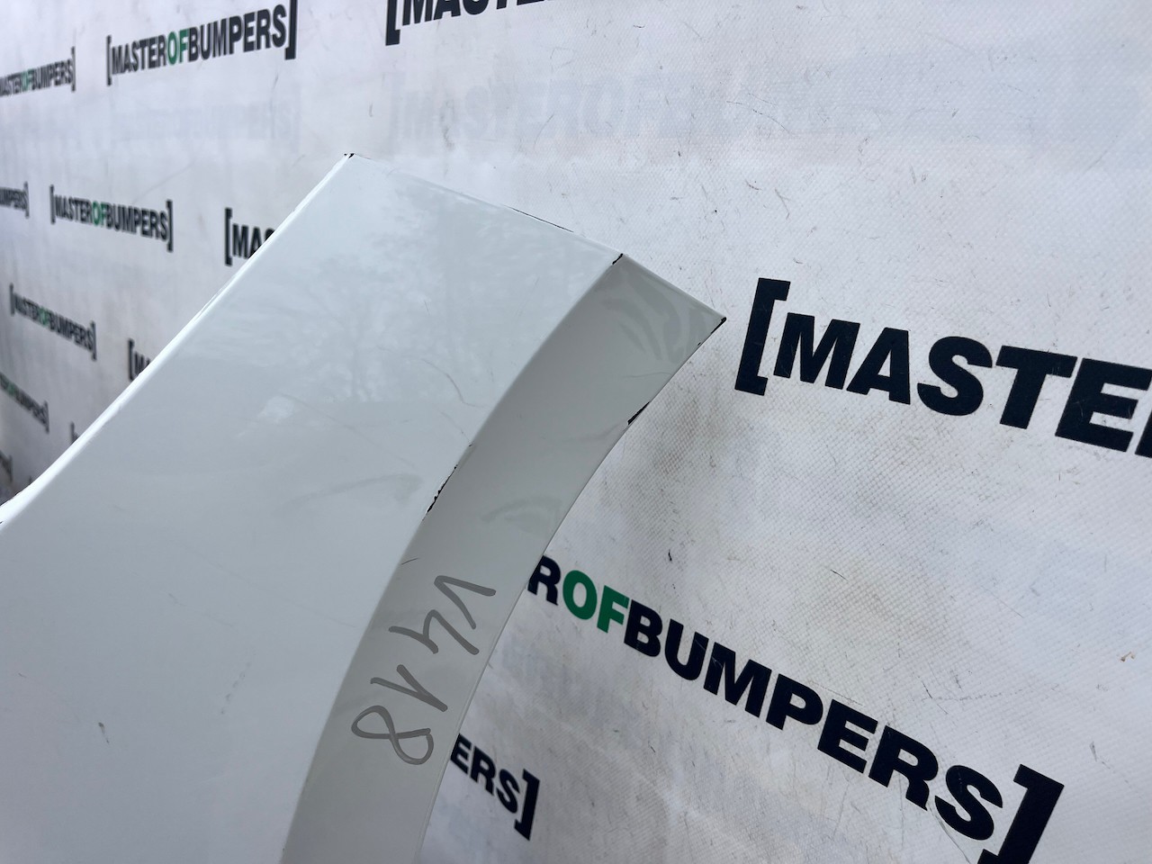 VW Polo Bluemotion Hatchback 2017-2021 Front Bumper No Pdc Genuine [v418]