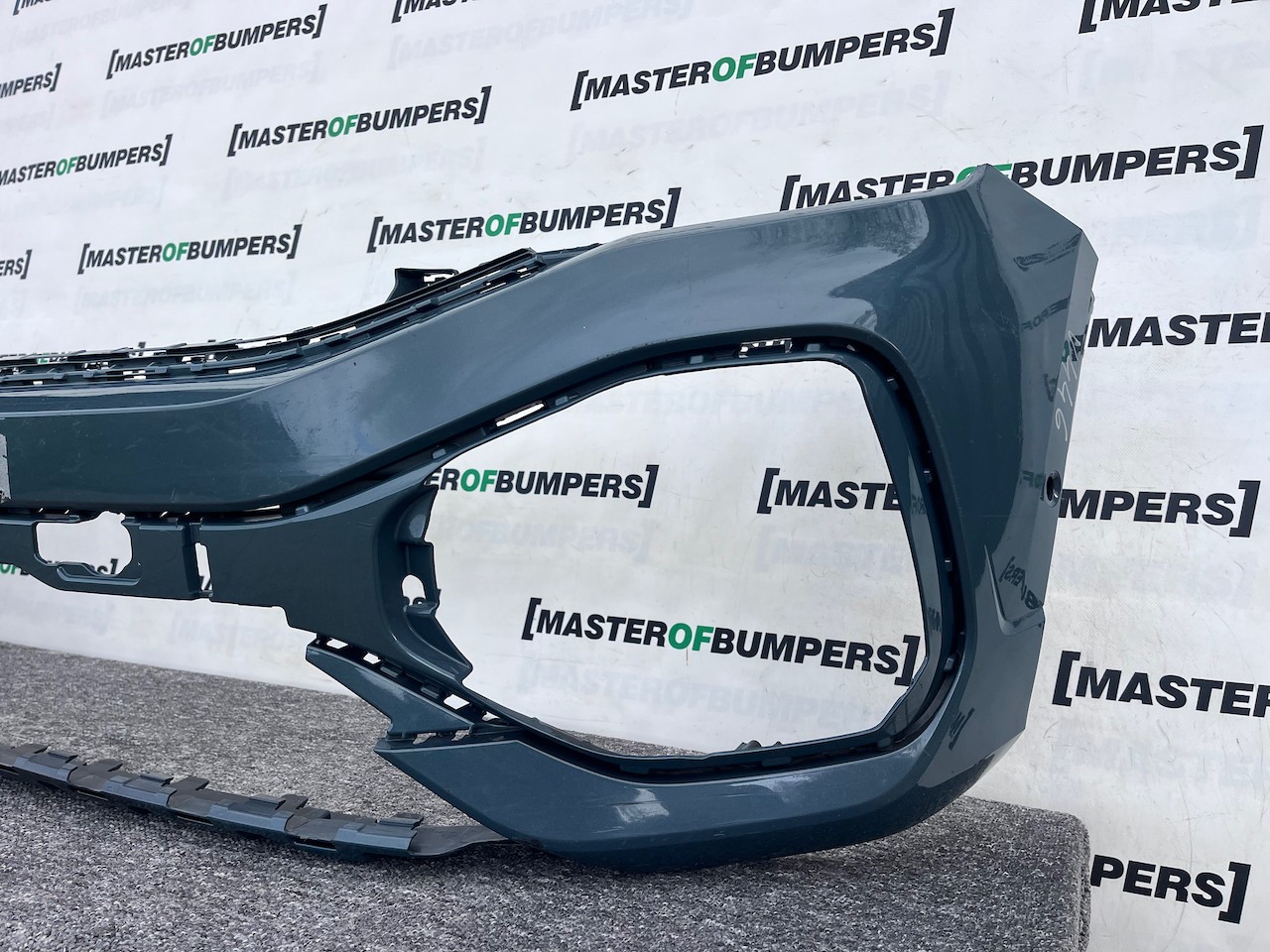 VW T-roc Troc R-line Lift 2022-2024 Front Bumper 6 Pdc Genuine [v446]