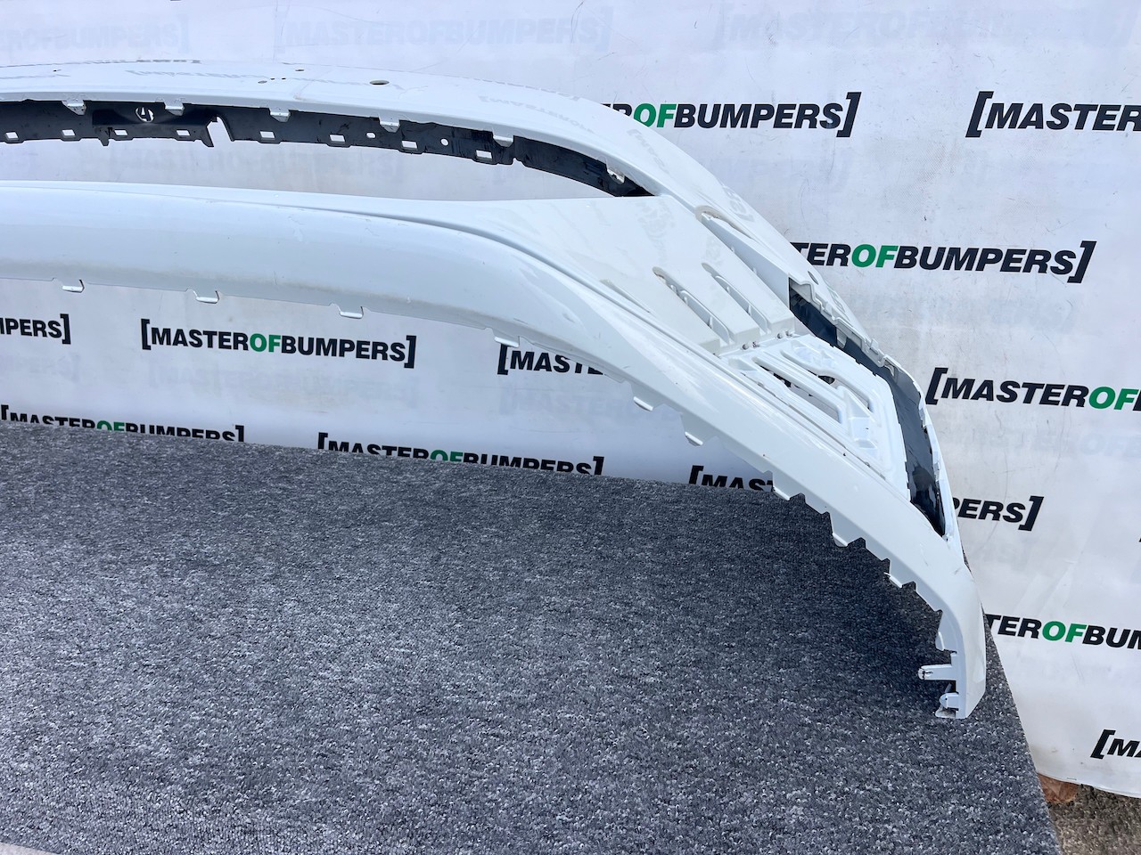 VW Golf Gte Hybrid Mk7.5 Hatchb 2017-2019 Front Bumper 4 Pdc Jets Genuine [v437]