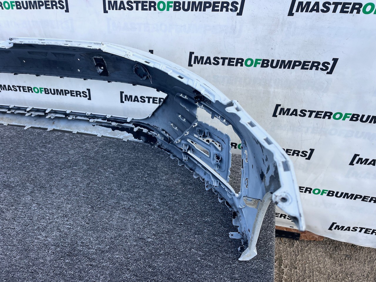 VW Golf Gte Hybrid Mk7.5 Hatchb 2017-2019 Front Bumper 4 Pdc Jets Genuine [v437]