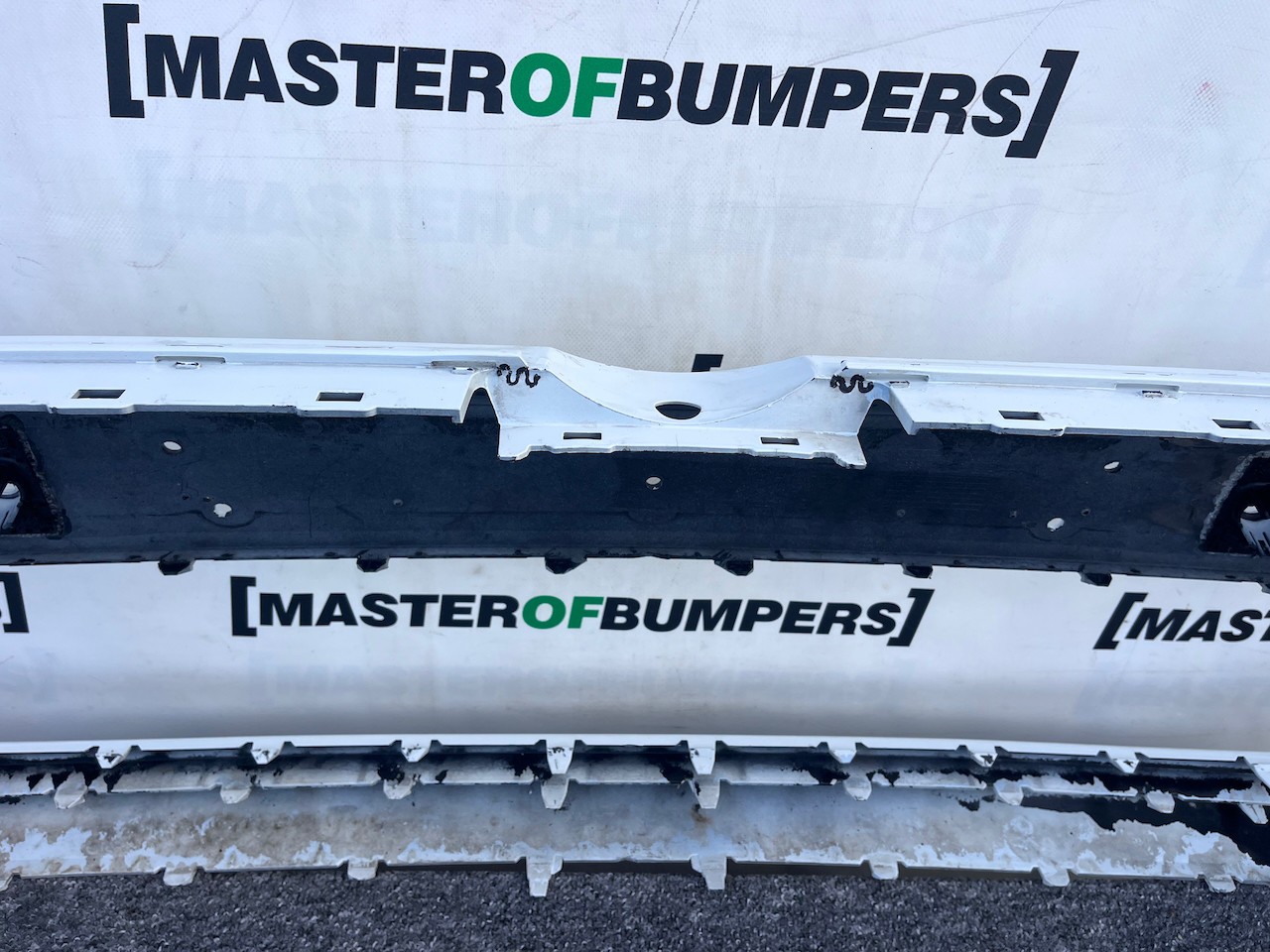 VW Golf Gte Hybrid Mk7.5 Hatchb 2017-2019 Front Bumper 4 Pdc Jets Genuine [v437]