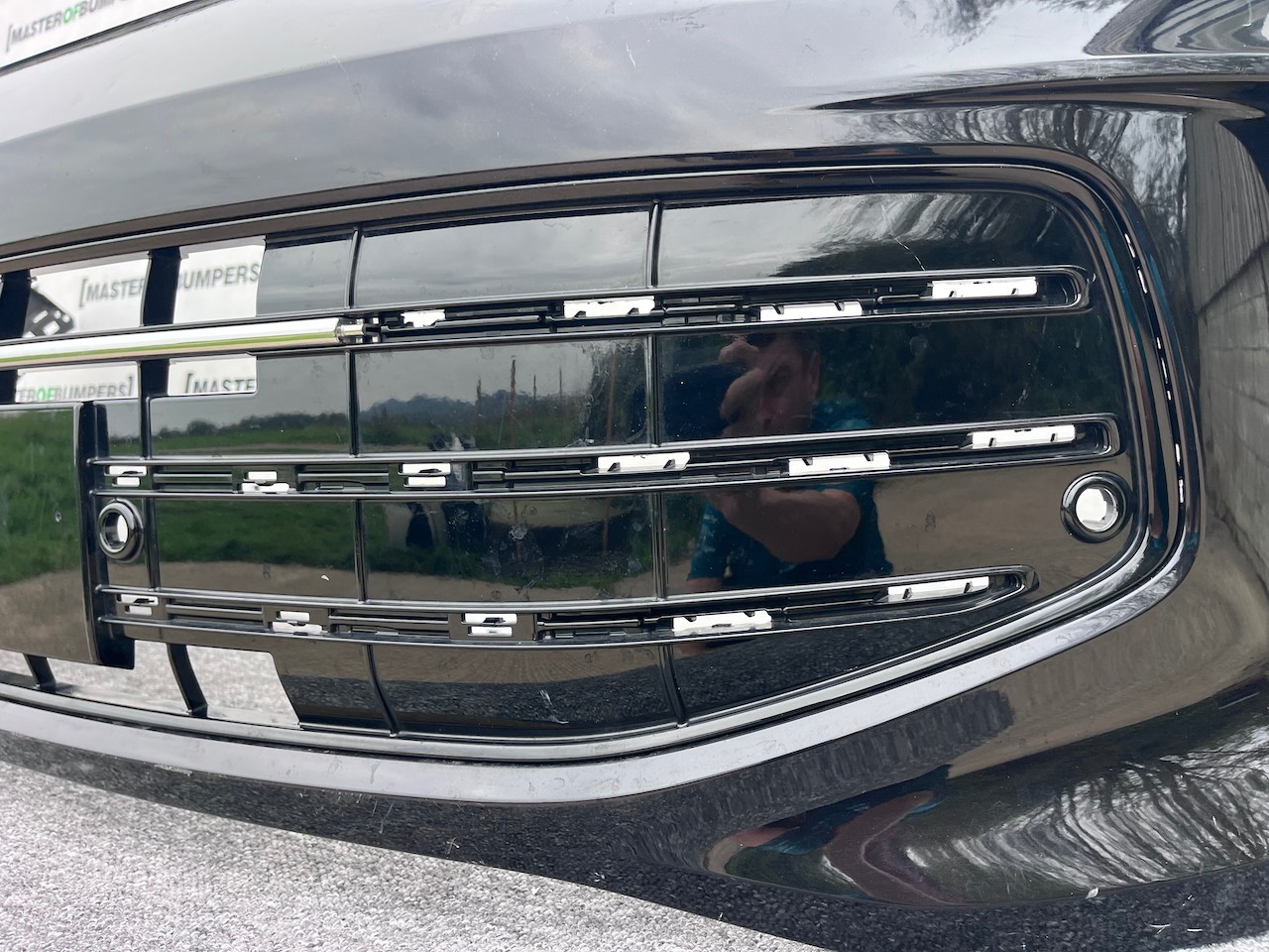 VW Tiguan Style Life Match Mk3 Estate 2024-on Front Bumper 4 Pdc Genuine [v423]