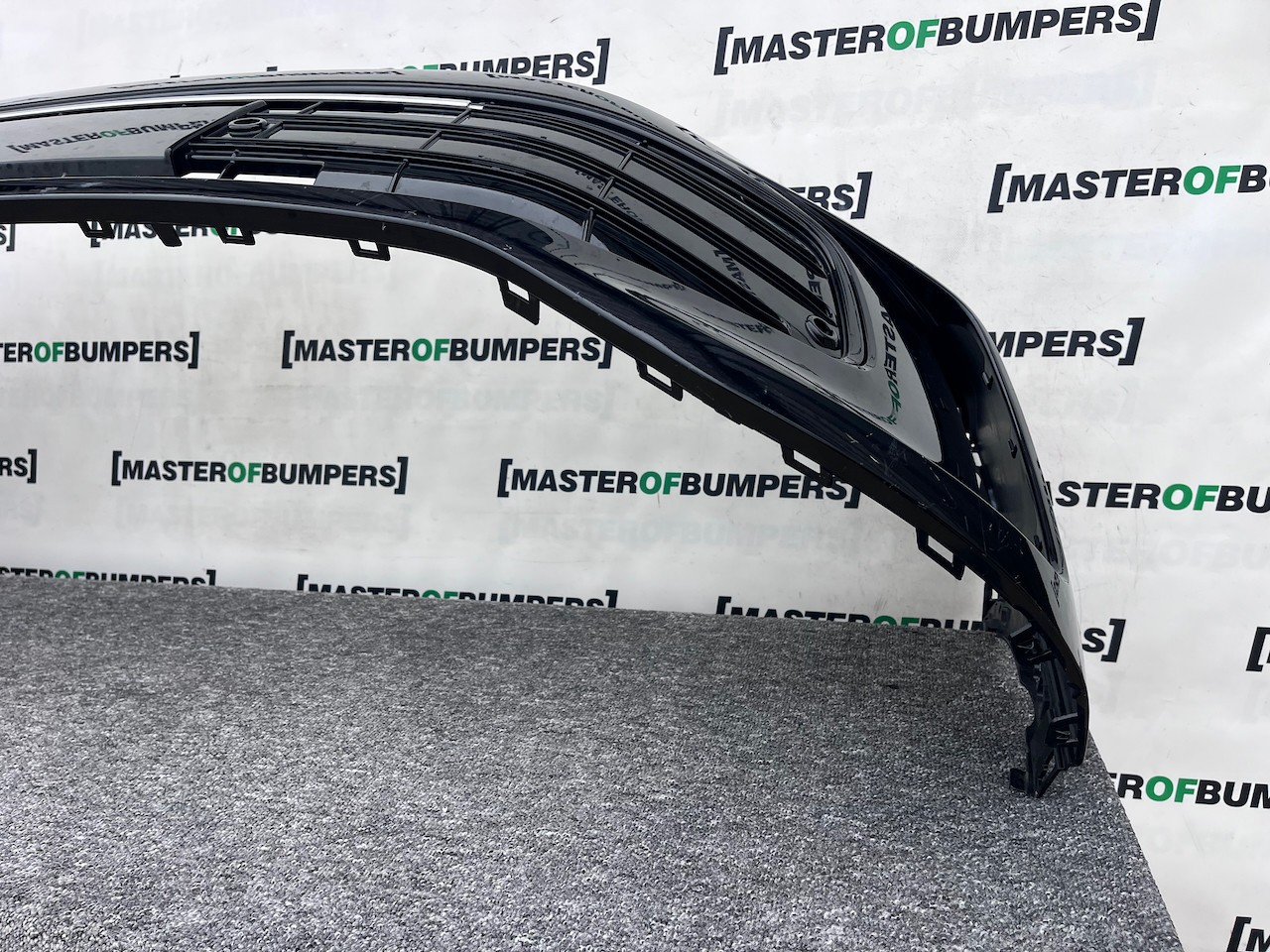 VW Tiguan Style Life Match Mk3 Estate 2024-on Front Bumper 4 Pdc Genuine [v423]