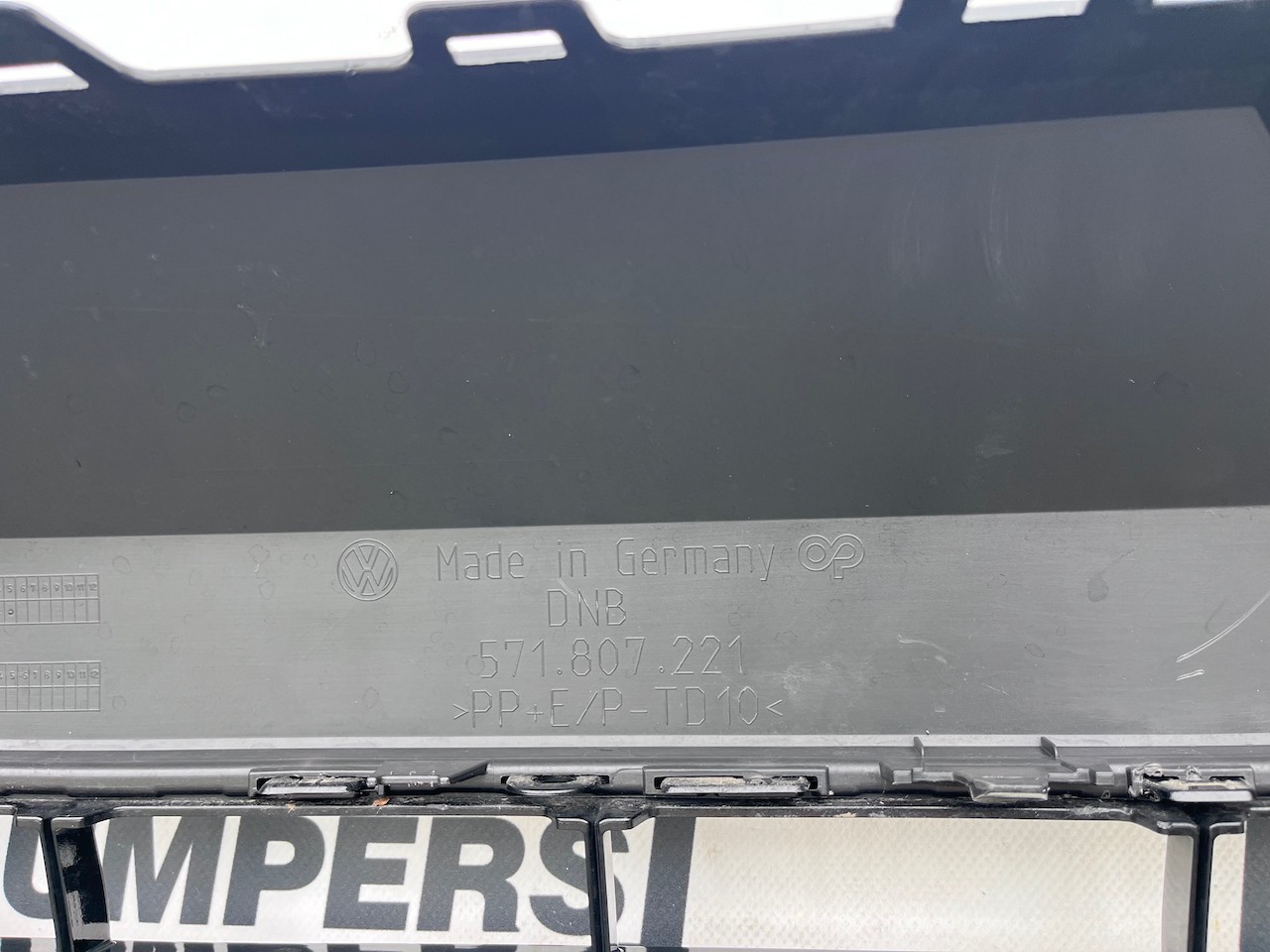 VW Tiguan Style Life Match Mk3 Estate 2024-on Front Bumper 4 Pdc Genuine [v423]