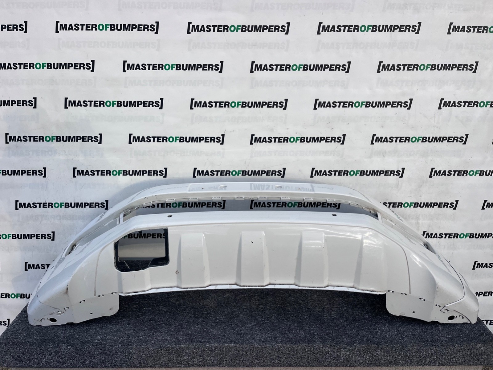 VW Amarok Mk1 Pre-facelift 2010-2015 Front Bumper 4 Pdc Genuine [v459]