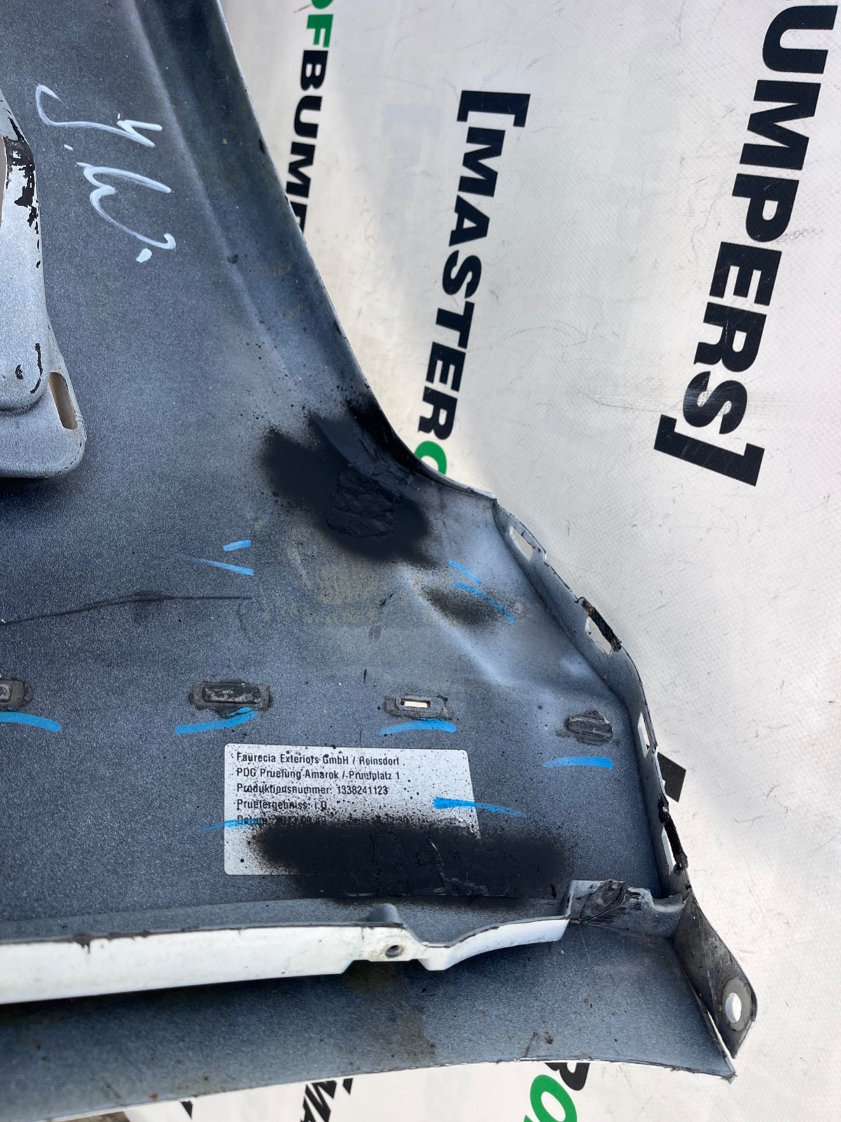 VW Amarok Mk1 Pre-facelift 2010-2015 Front Bumper 4 Pdc Genuine [v459]