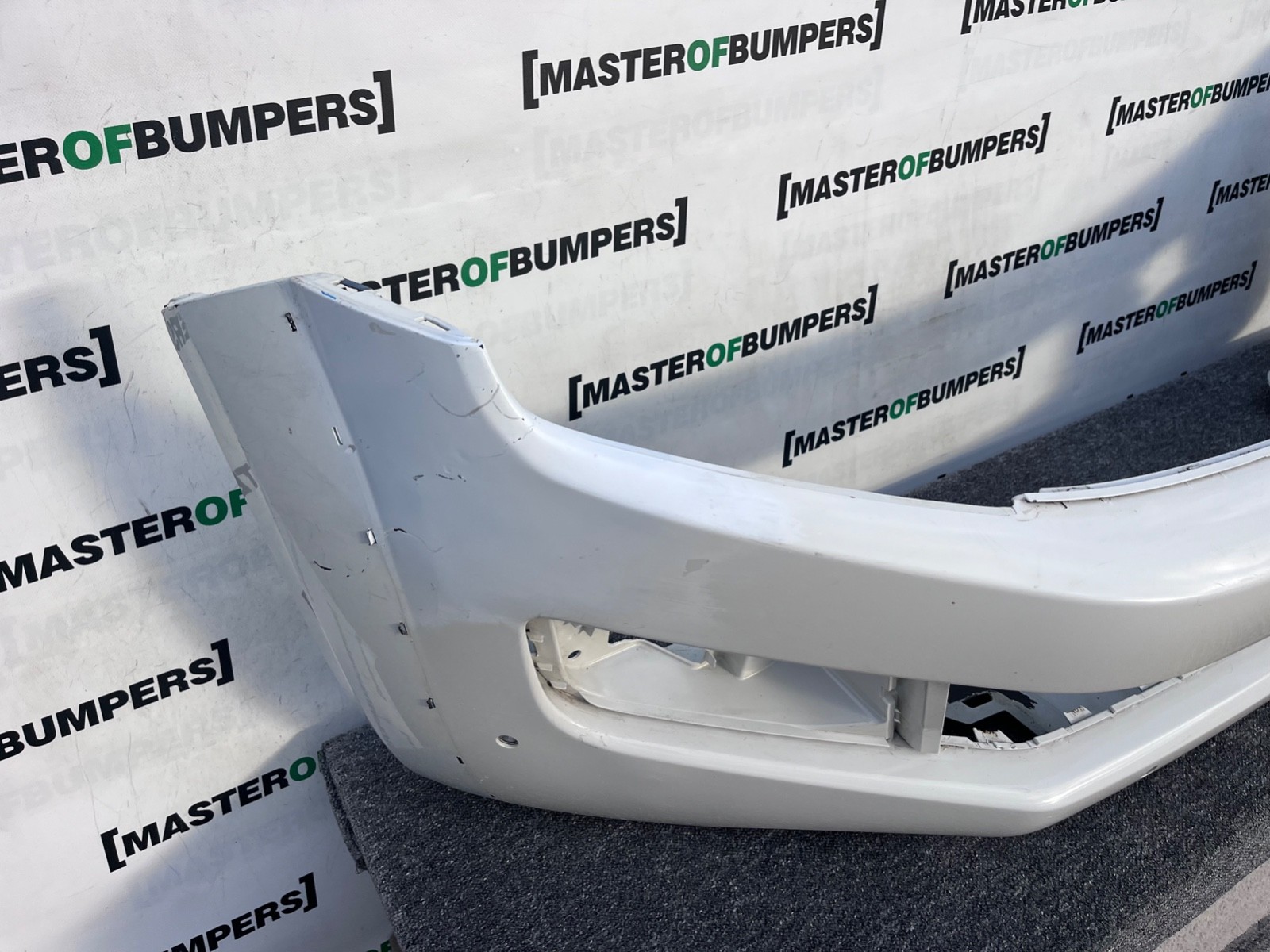 VW Amarok Mk1 Pre-facelift 2010-2015 Front Bumper 4 Pdc Genuine [v459]