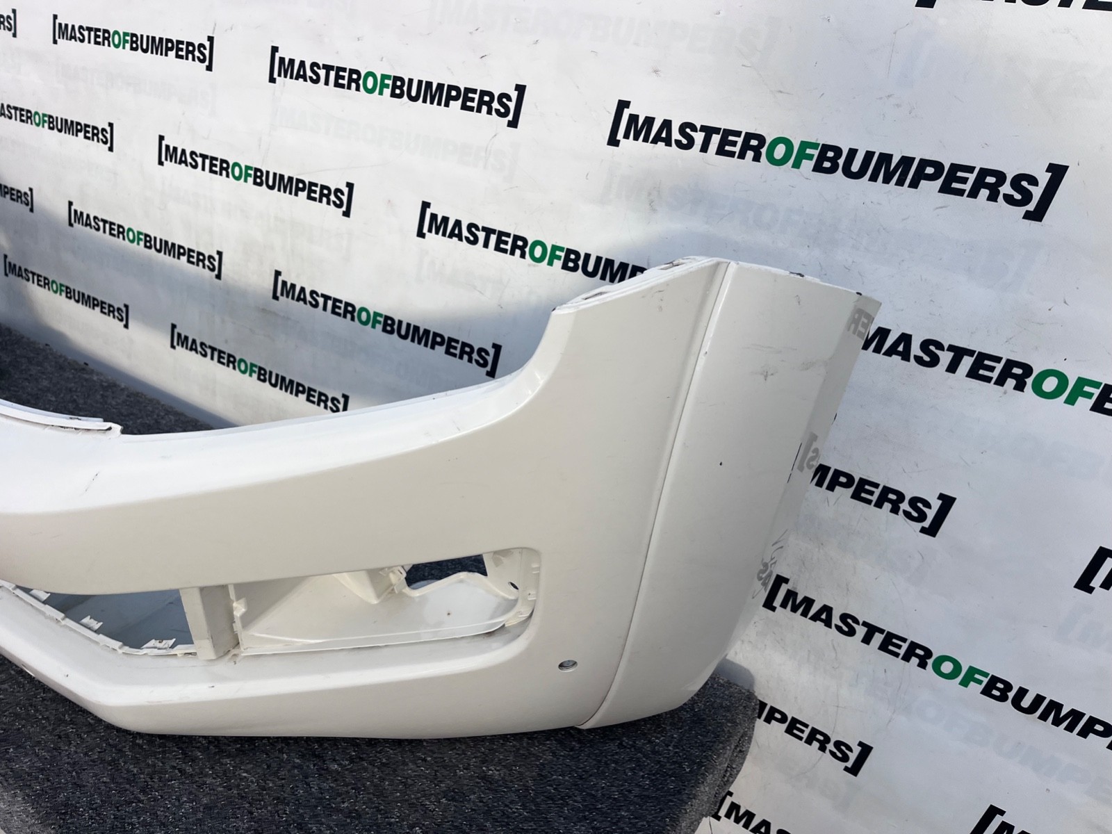 VW Amarok Mk1 Pre-facelift 2010-2015 Front Bumper 4 Pdc Genuine [v459]