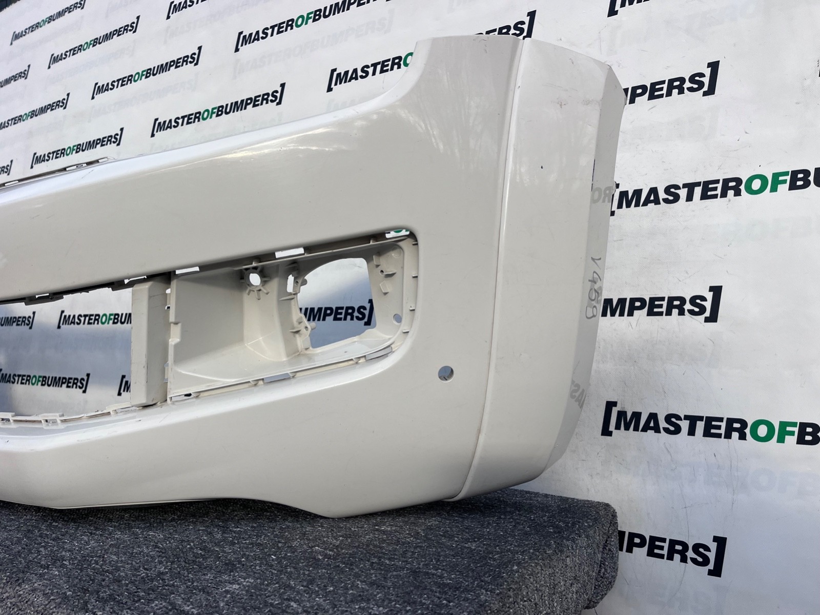 VW Amarok Mk1 Pre-facelift 2010-2015 Front Bumper 4 Pdc Genuine [v459]